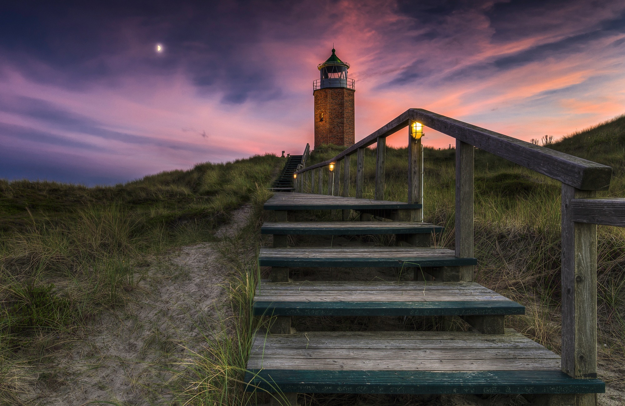 Image of Papermoon Fototapete "Photo-Art THOMAS SIEGEL, WEG ZUM LEUCHTTURM"