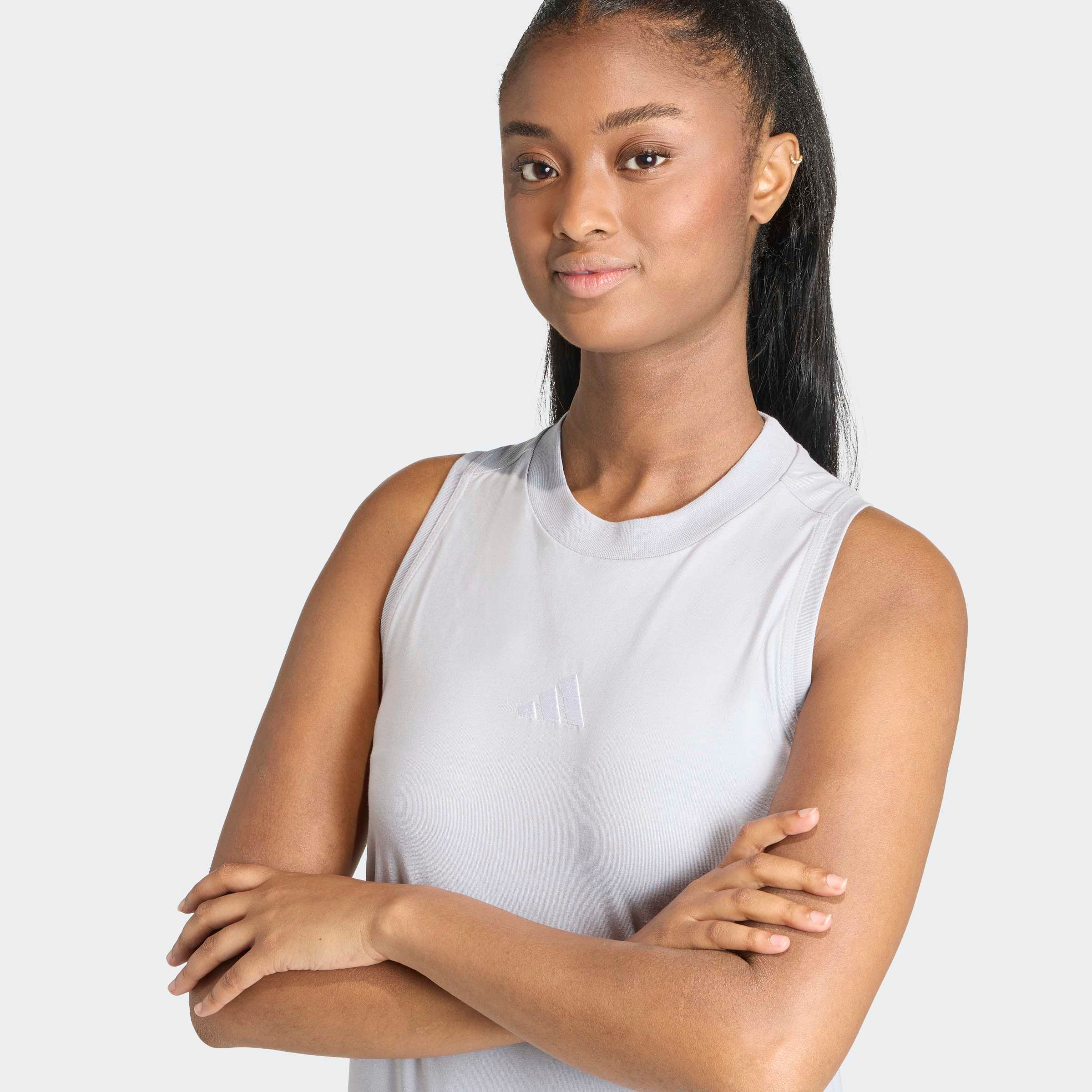 adidas Sportswear Shirtkleid »ESSENTIALS 3-STREIFEN LONG RACERBACK« ärmelloses Racerback-Design, sportlicher Stil, ohne Verschluss