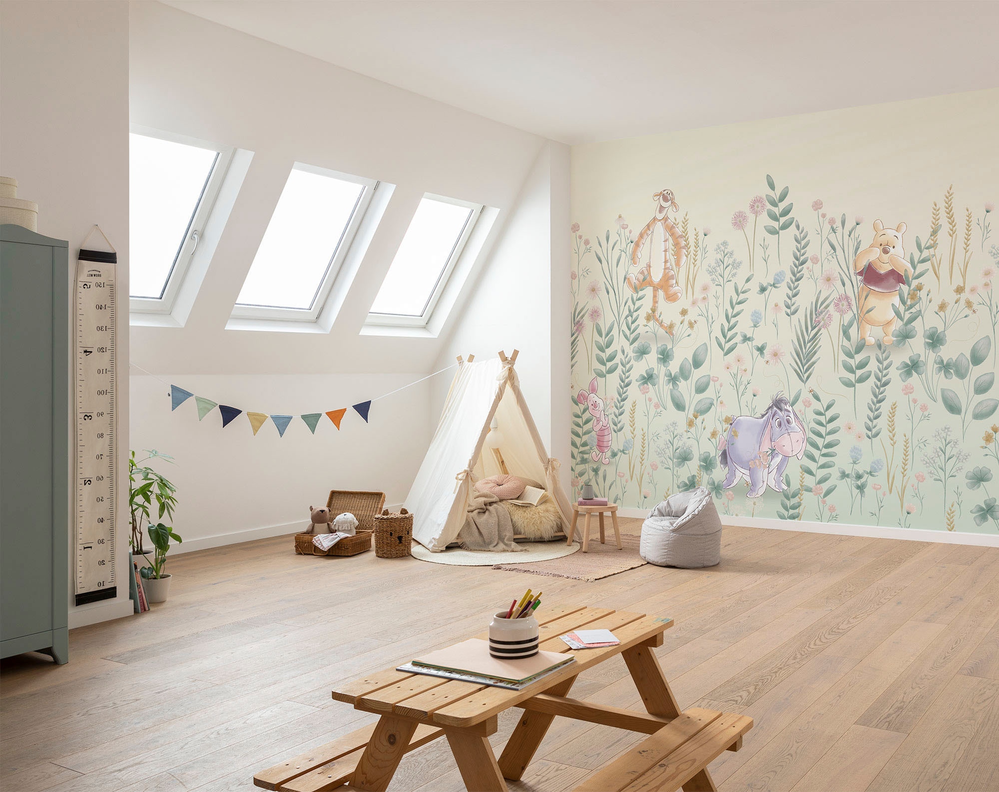 Image of Komar Fototapete "Digitaldruck Vlies - Winnie the Pooh Hide and Seek" bedruckt glatt Kinderzimmer