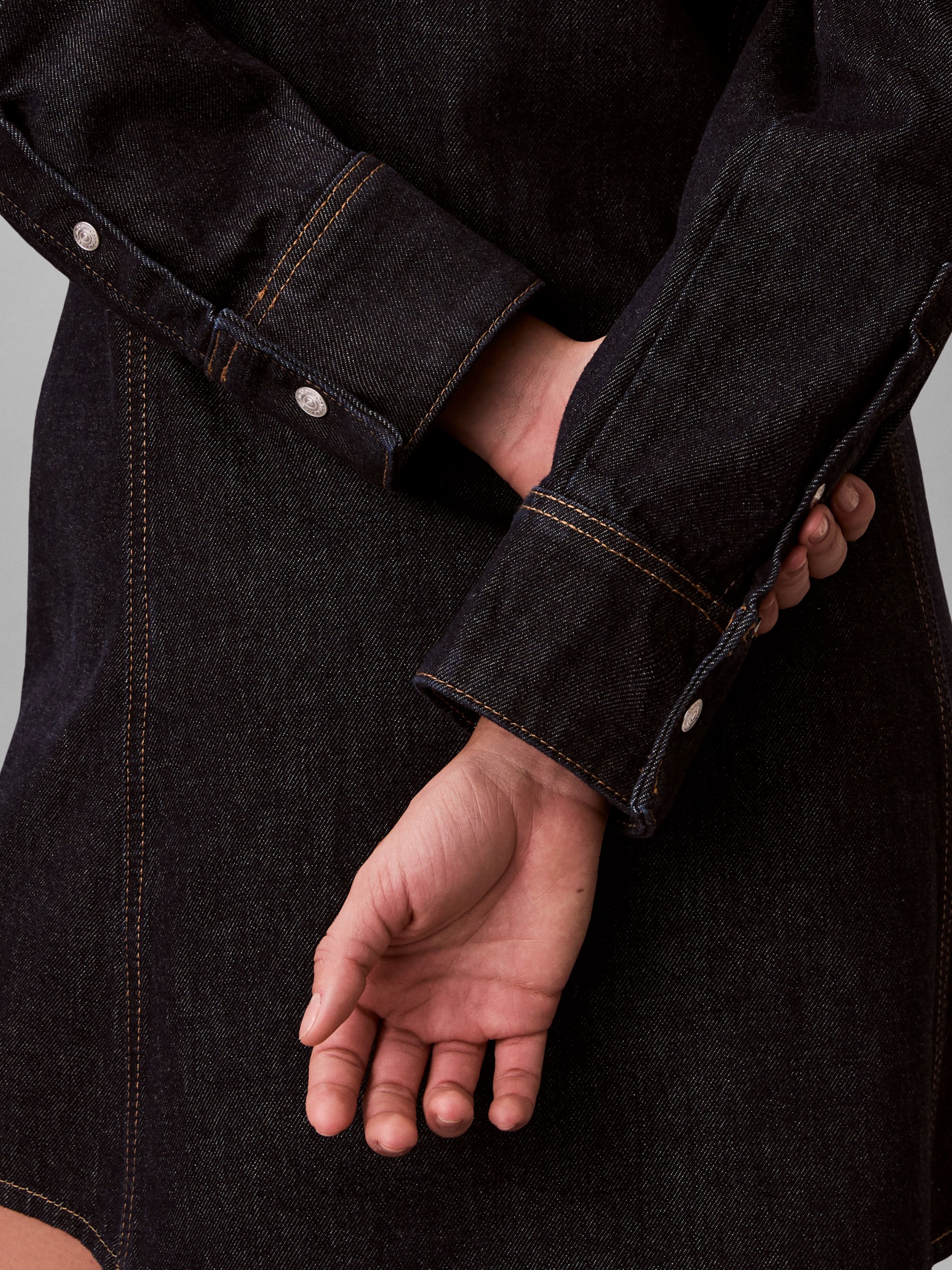 Calvin Klein Jeans Jeanskleid Ohne Tasche Regular fit mit Rundhalsausschnitt