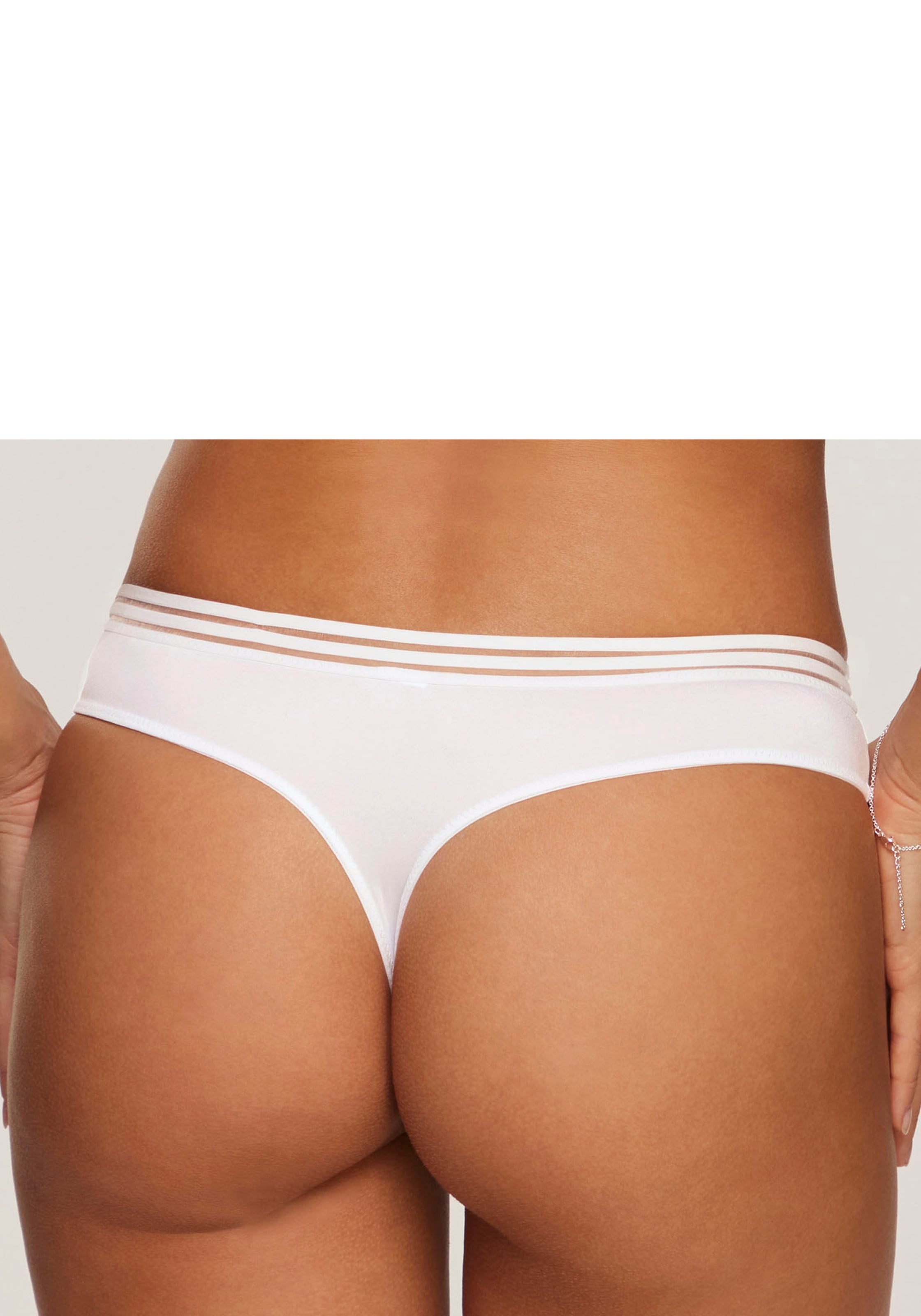 s.Oliver String »Milene« mit graphischen, dezent transparenten Spitzeneinsätzen