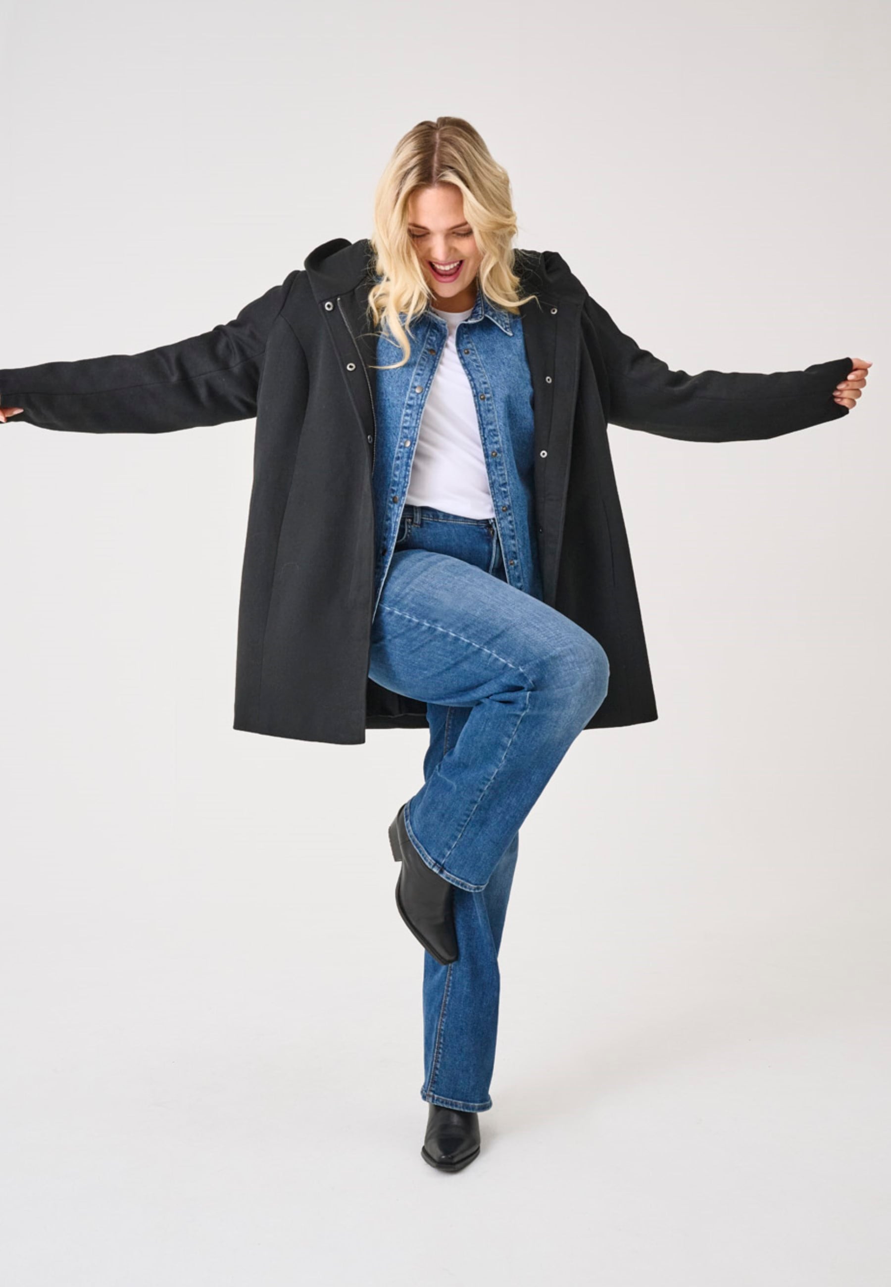 ONLY CARMAKOMA Langjacke »CARSEDONA LIGHT COAT OTW«, mit Kapuze, mit Kapuze