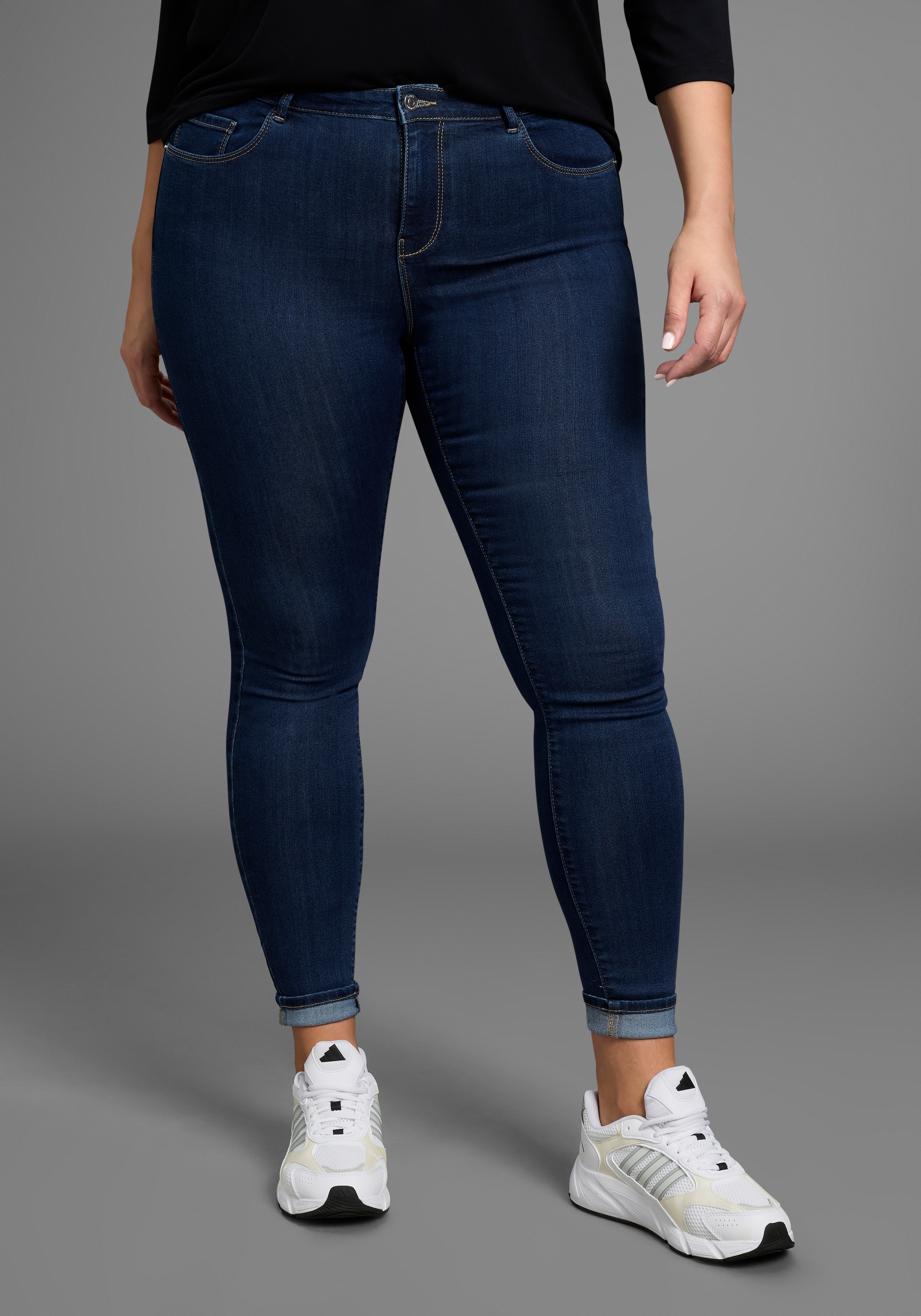 Image of ONLY CARMAKOMA Skinny-fit-Jeans "CARTHUNDER PUSH UP REG SK JNS"