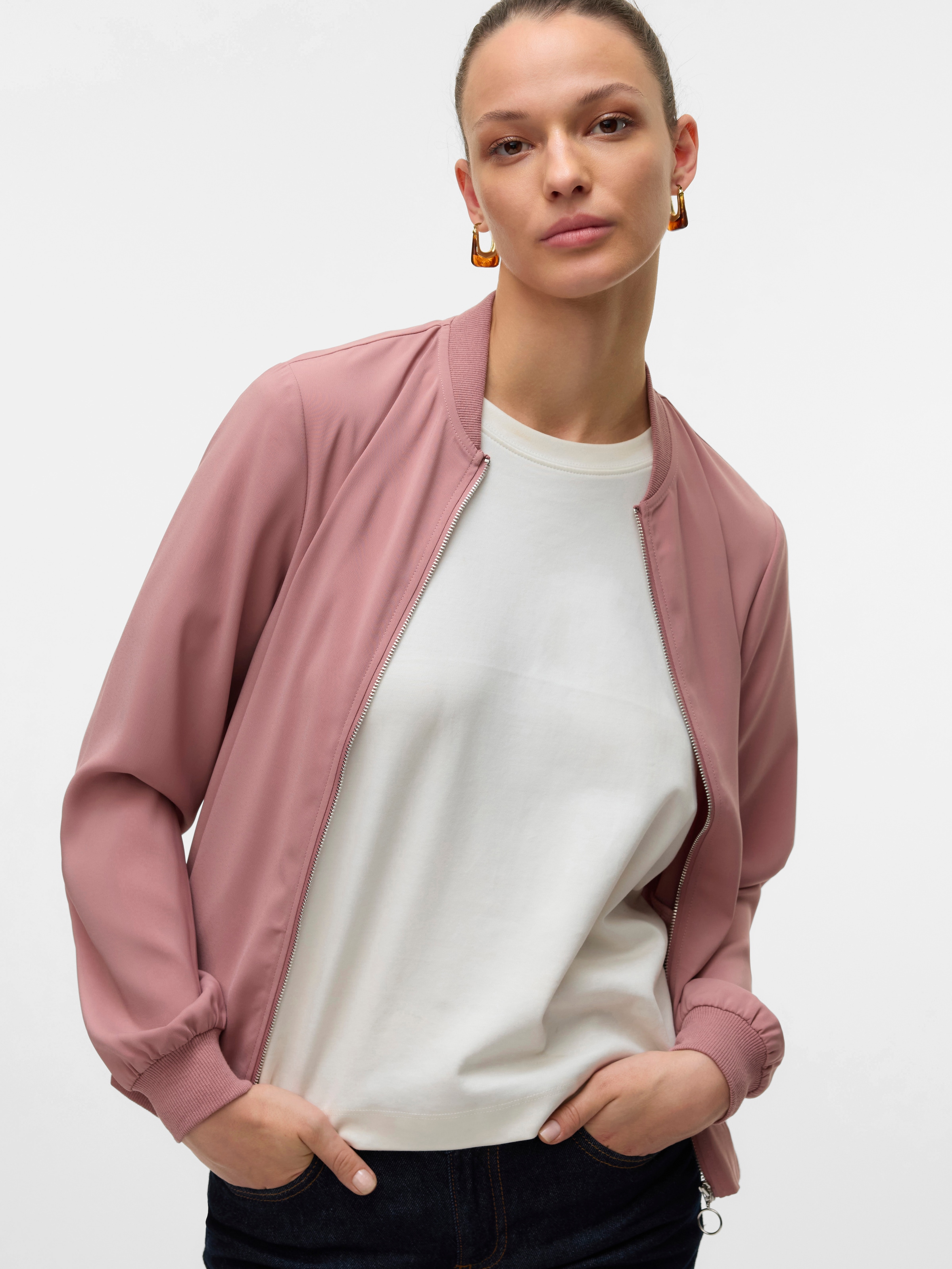 Vero Moda »VMCOCO L/S BOMBER NOOS« in modisch kurzer Form, mit Stretch