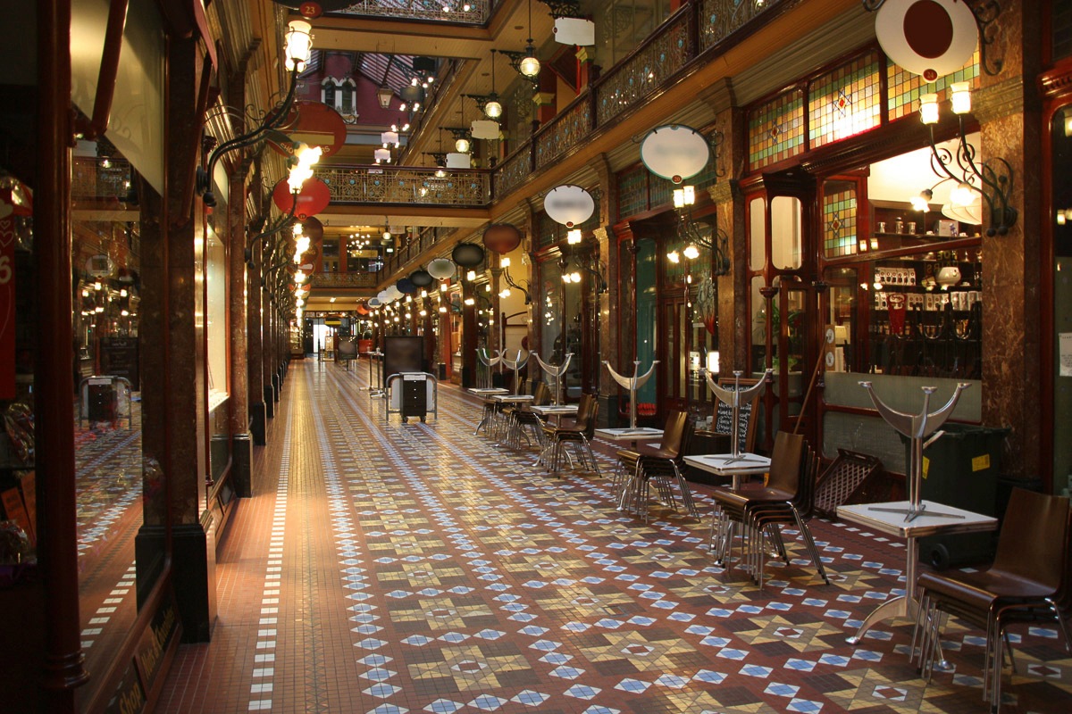 Image of Papermoon Fototapete »Ladenstrasse«, Vliestapete, hochwertiger Digitaldruck, inklusive Kleister bei Ackermann Versand Schweiz