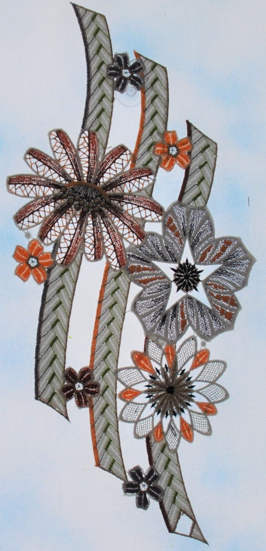 Image of Stickereien Plauen Fensterbild "grosse Blüten"