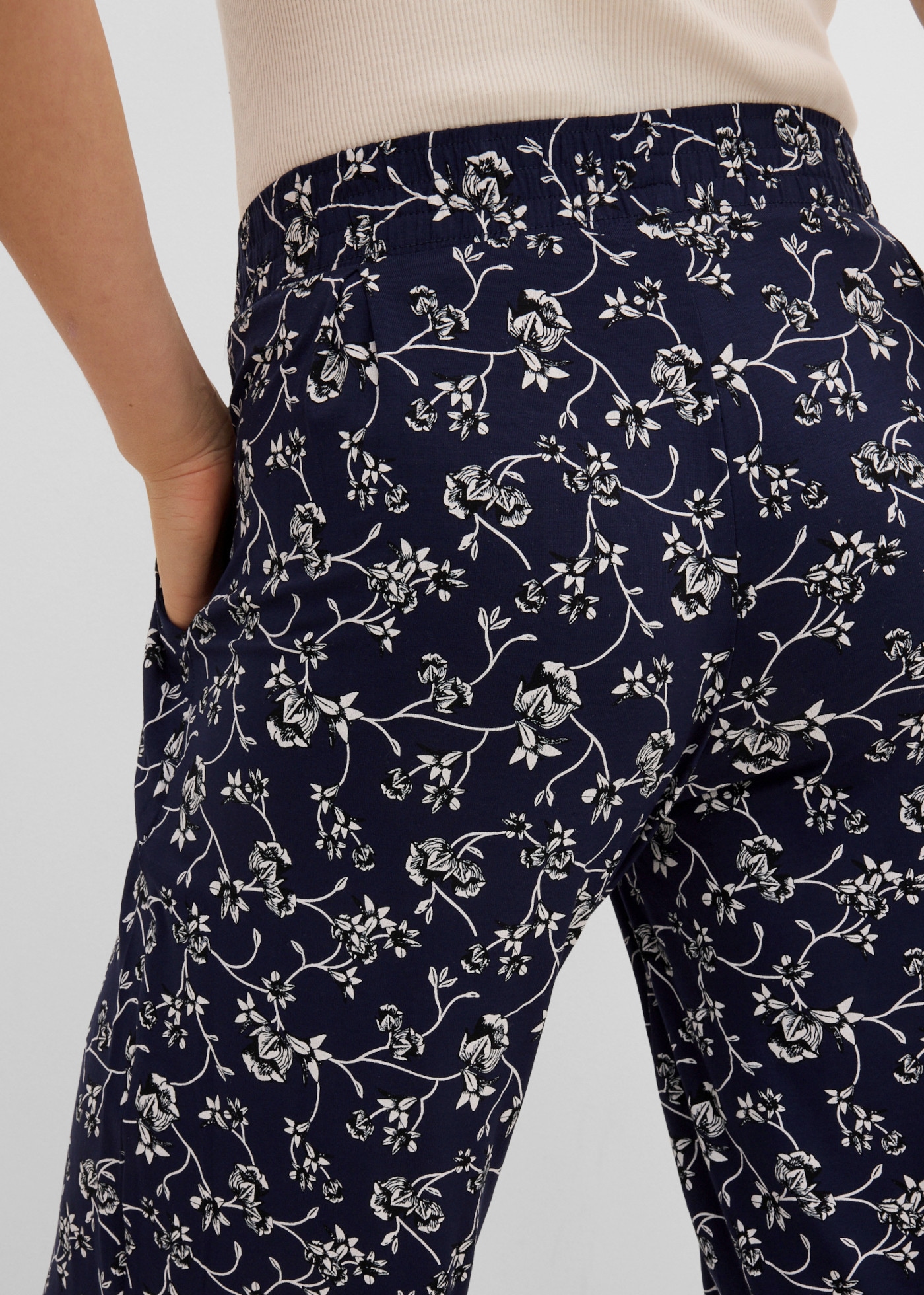 bonprix Pantalon palazzo  en viscose et élasthanne, avec ceinture confortable, forme longue et fluide
