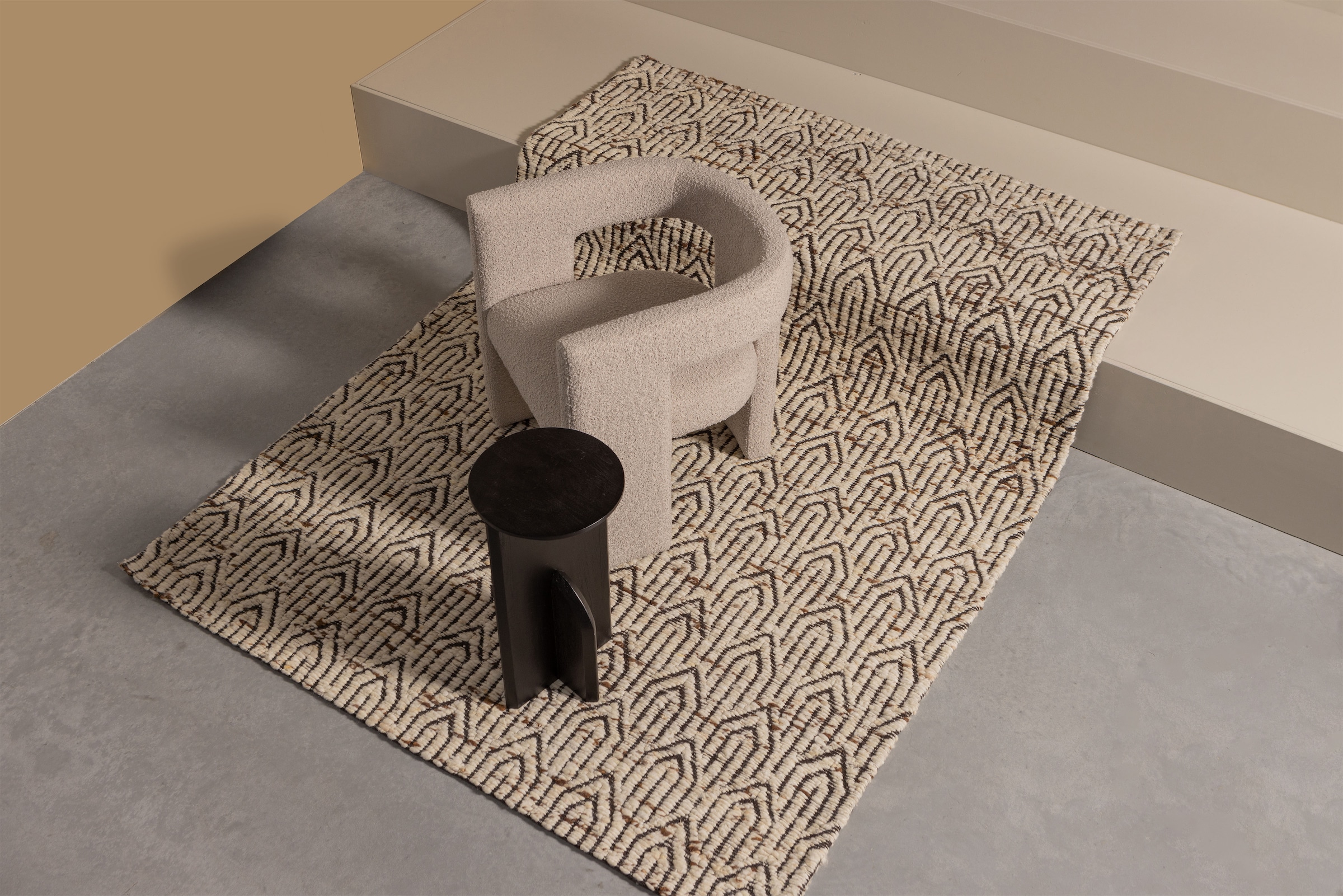 Image of WOOOD Beistelltisch "Kioni aus Akazienholz mit rundem Tischblatt Ø30x58 cm" Tragkraft 20 kg, Blattdicke 4 cm, Flamm- und Maserzeichnung