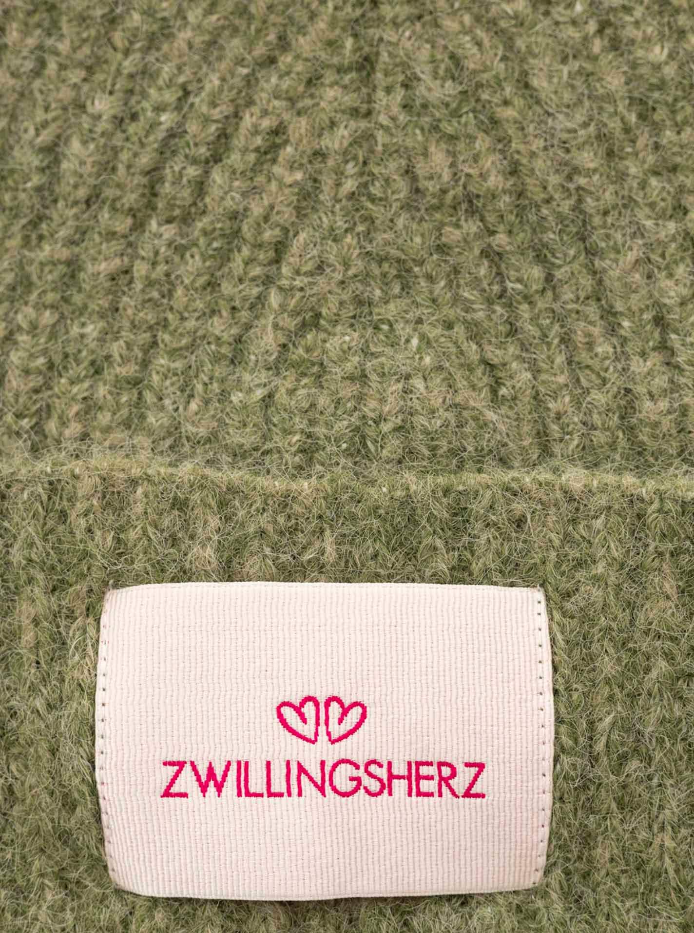 Zwillingsherz Bonnet tricoté »"Zwillingsherz Patch"« gerippt,  mit Wolle und Umschlag, mit Patch
