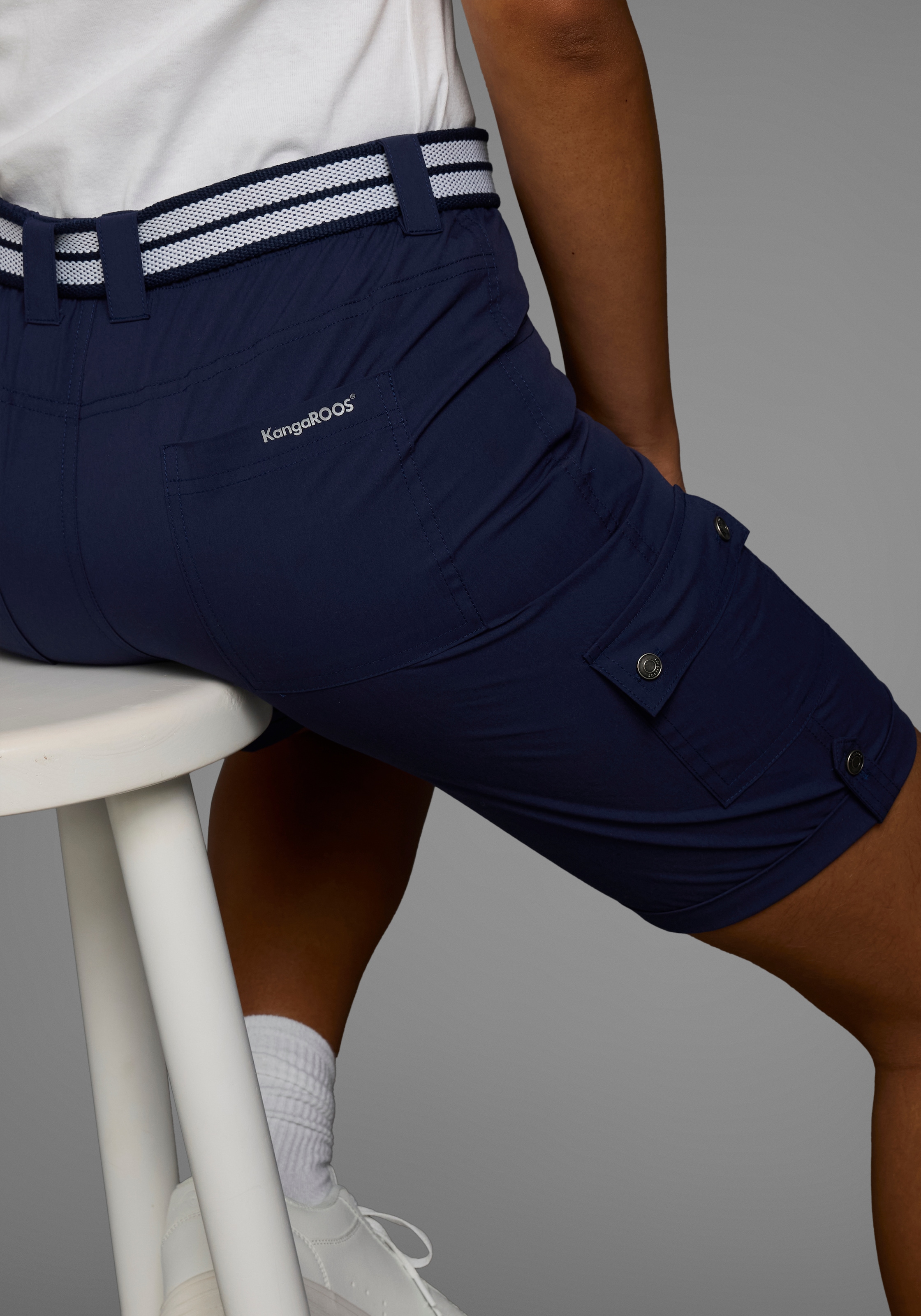 KangaROOS Cargobermudas  mit Cargo-pockets und Aufschlag am Saum