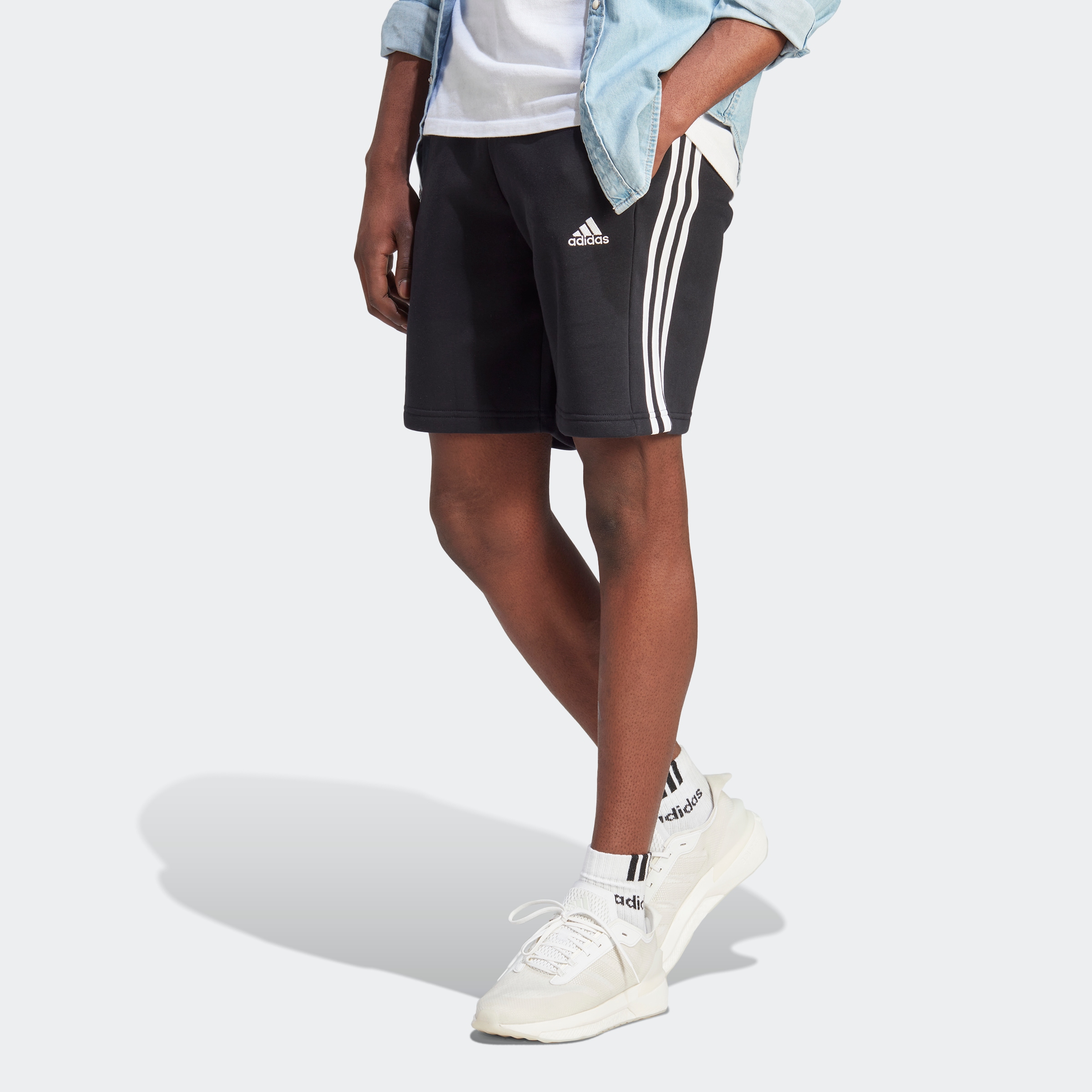 »ESSENTIALS Sportswear Shorts sur 3-STREIFEN«, adidas Découvrir (1 tlg.)