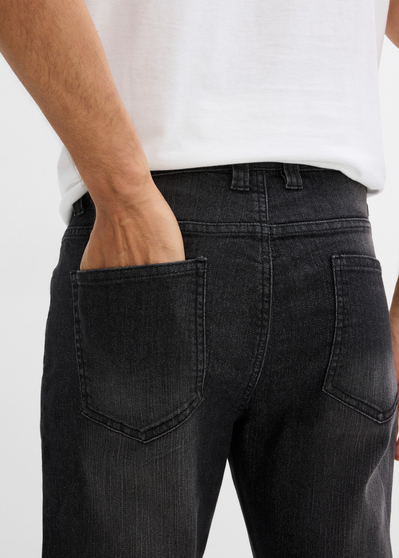 bonprix Slim-fit-Jeans »Leichte Slim Fit Stretch-Jeans, Straight« mit leichter Waschung