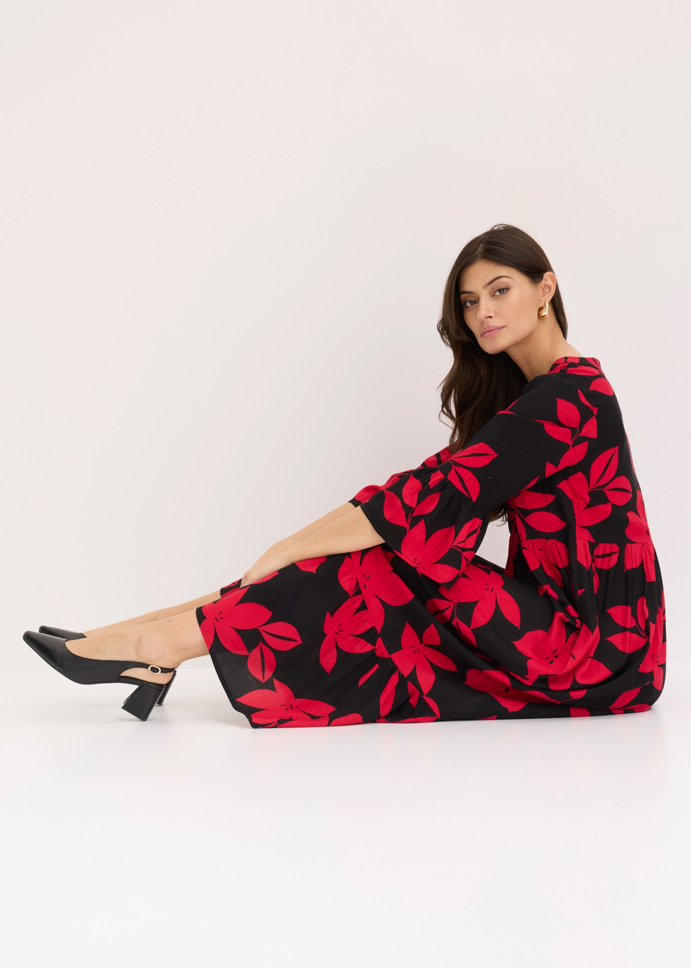 bonprix Maxikleid »Maxikleid aus fliessender Viskose« für modischen Auftritt, aus Viskose, A-Linie, 3/4-Ärmel