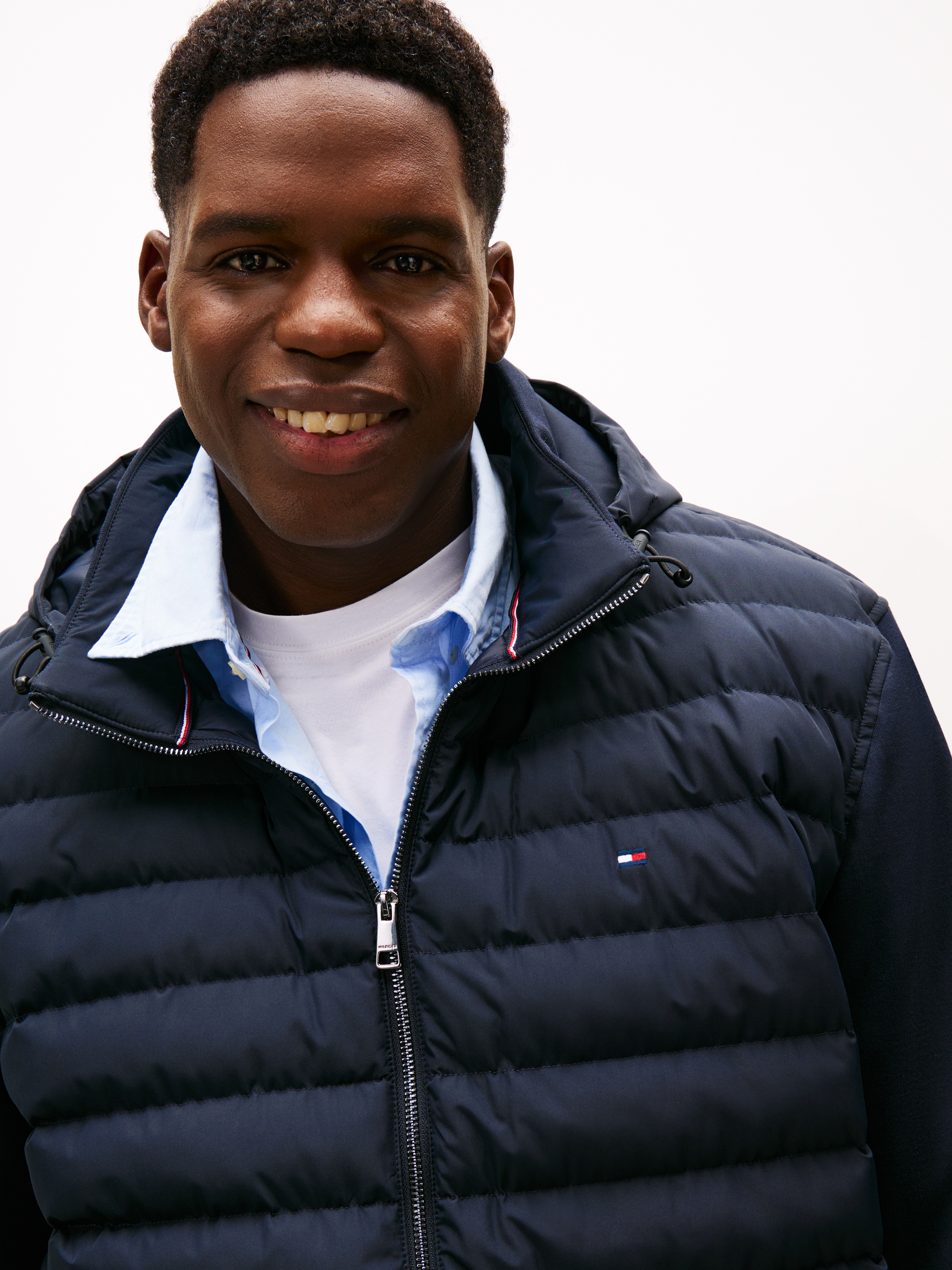 Tommy Hilfiger Big & Tall Kapuzensweatjacke »BT-MIX MEDIA ZIP THROUGH«, Grosse Grössen, mit gesteppten Einsatz, Stehkragen