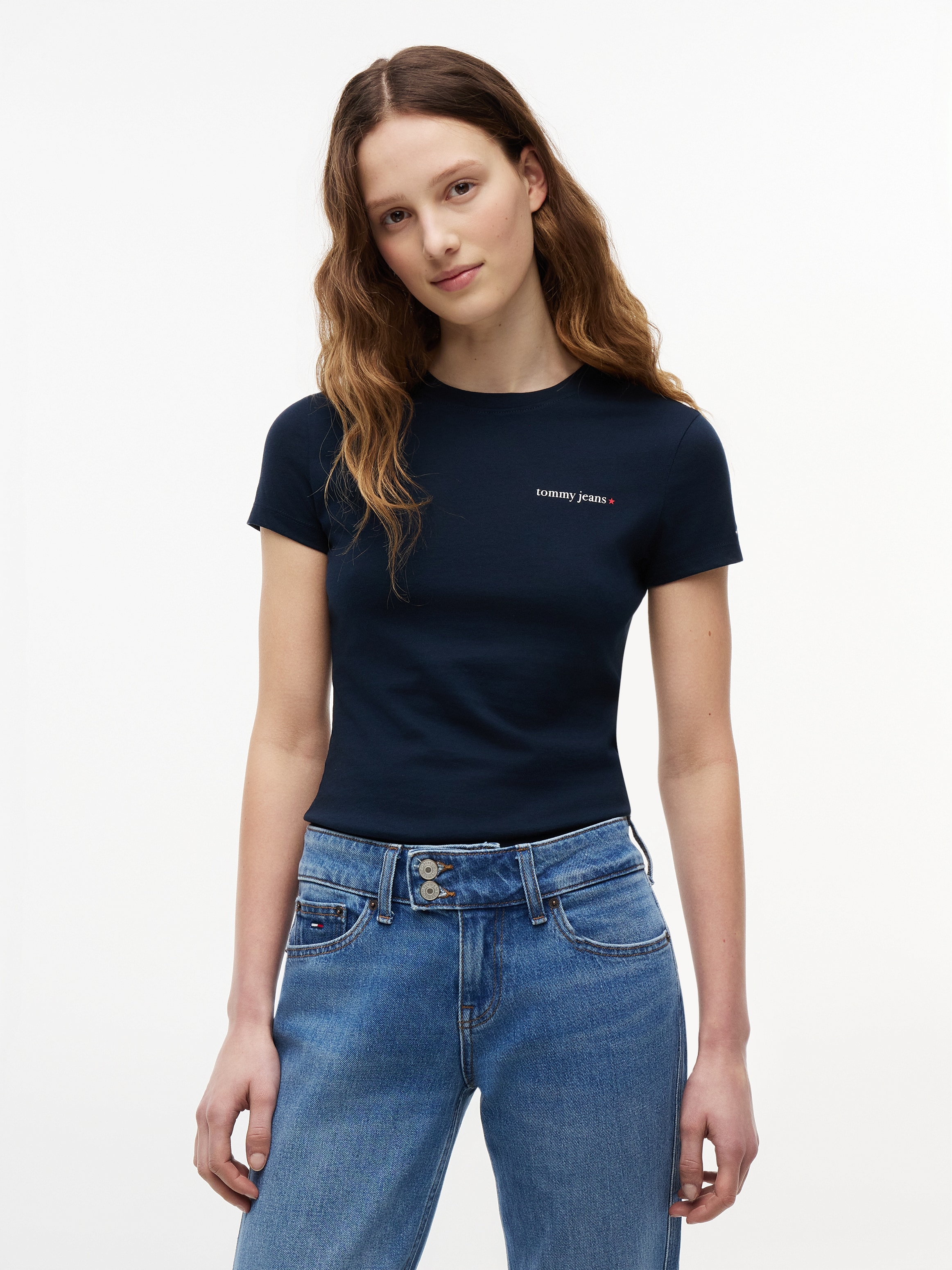 Image of Tommy Jeans T-Shirt "TJW SLIM ESS LOGO 1 SS TEE EXT" Baumwolle, slim fit