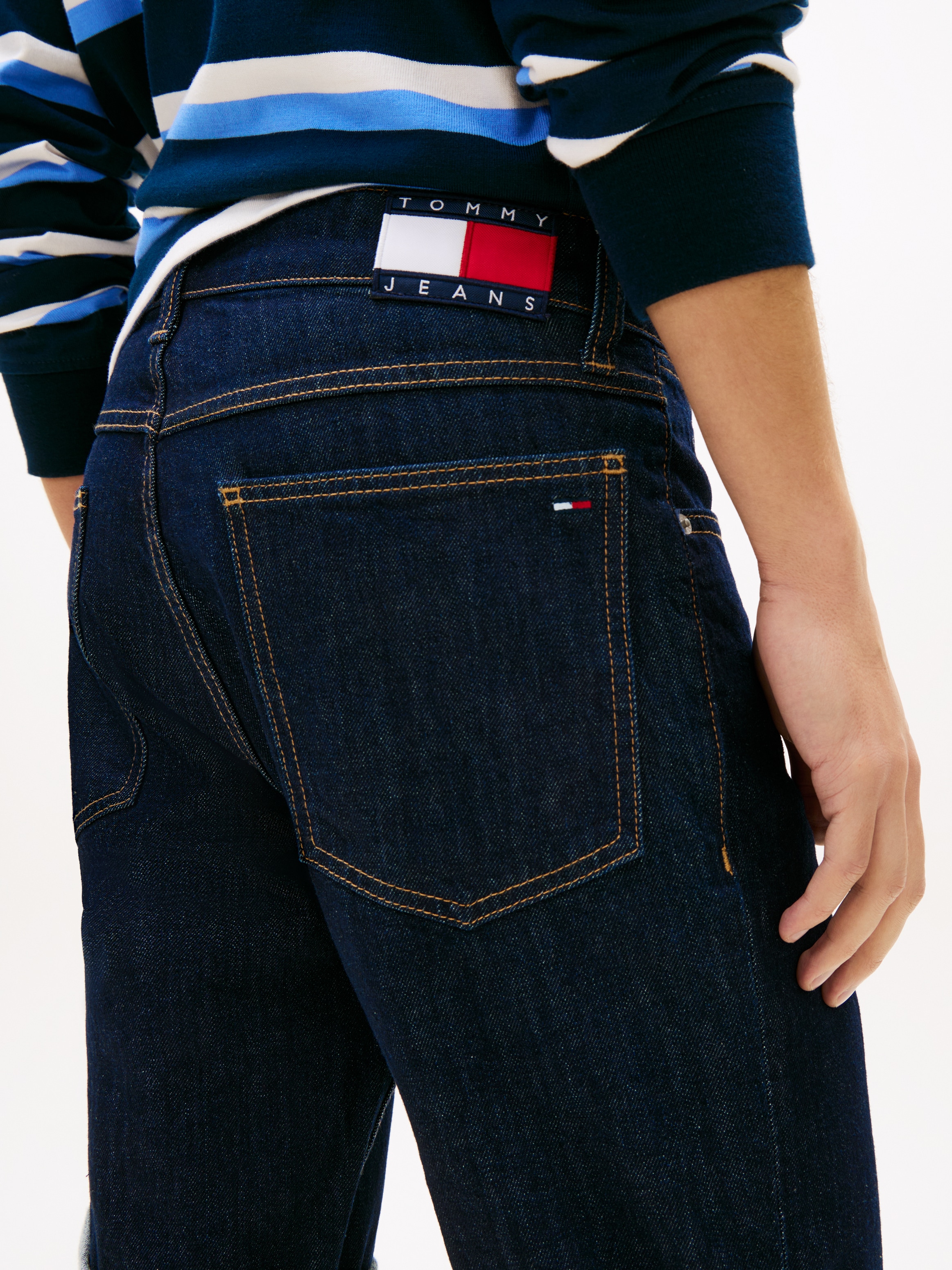 Tommy Jeans Shorts »RONNIE«  Regular fit mit praktischen Taschen