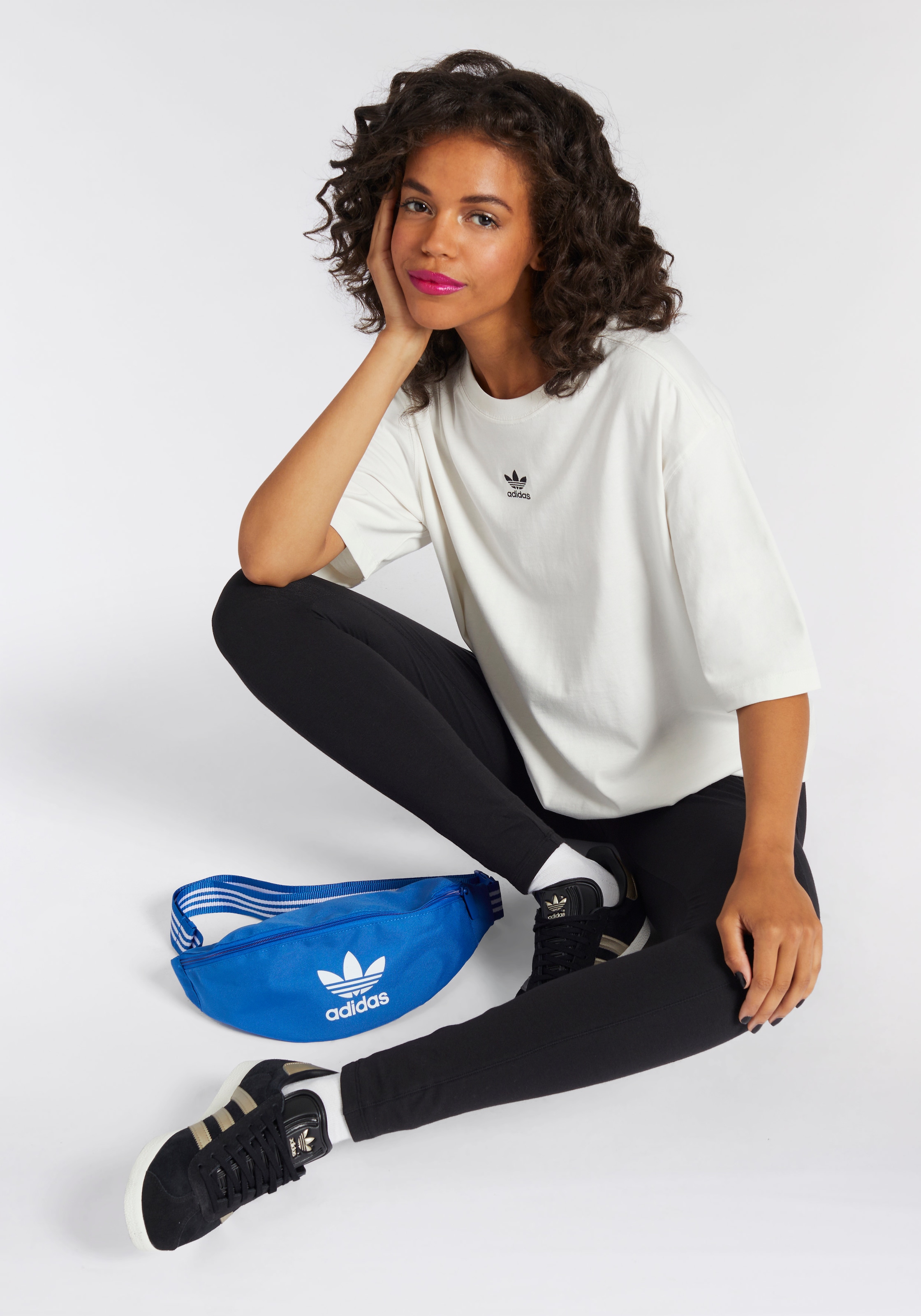 adidas Originals T-Shirt »ESS BOYFR TEE«