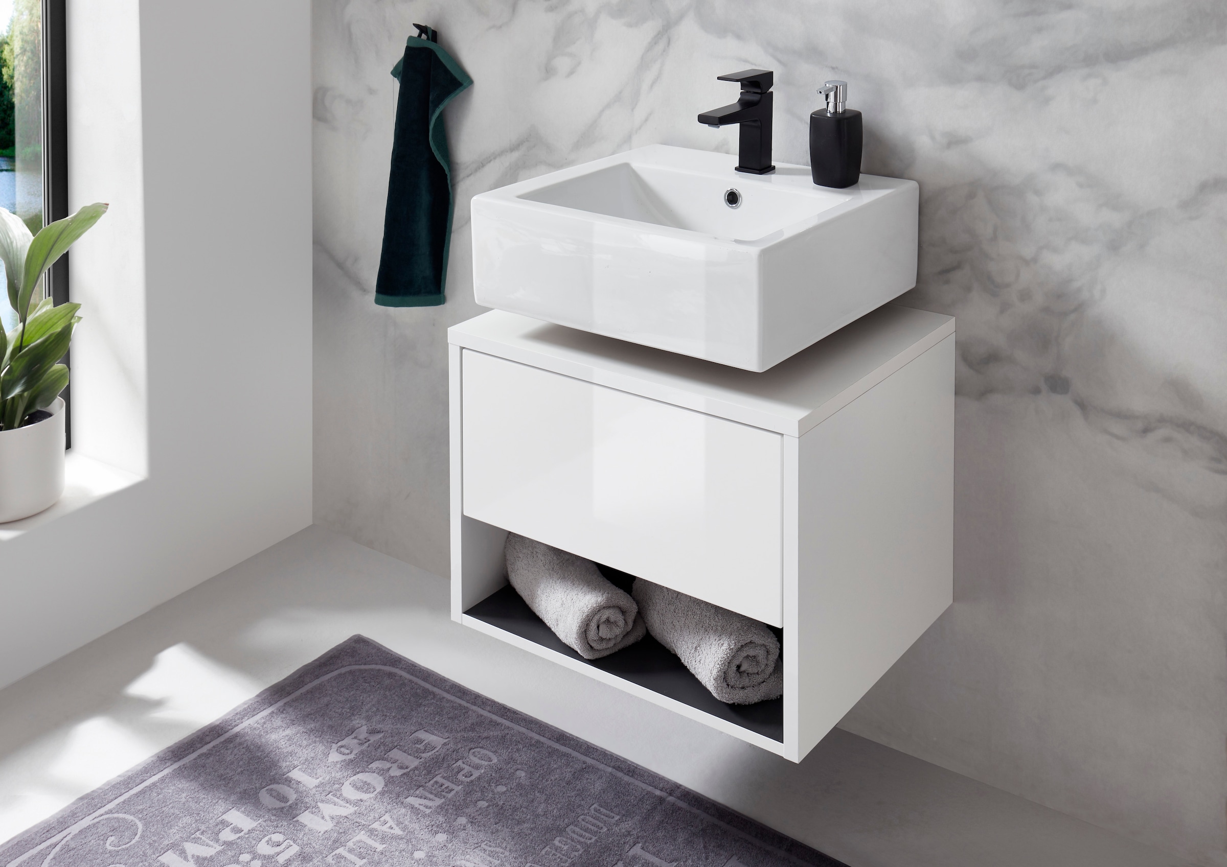 Places of Style Badmöbel-Set »Studio Line, Bad im modernen Design, 3-teiliges Badezimmer«, (3 St.), Schrank, Unterschrank und Spiegel, in zwei Farben verfügbar, Stauraum