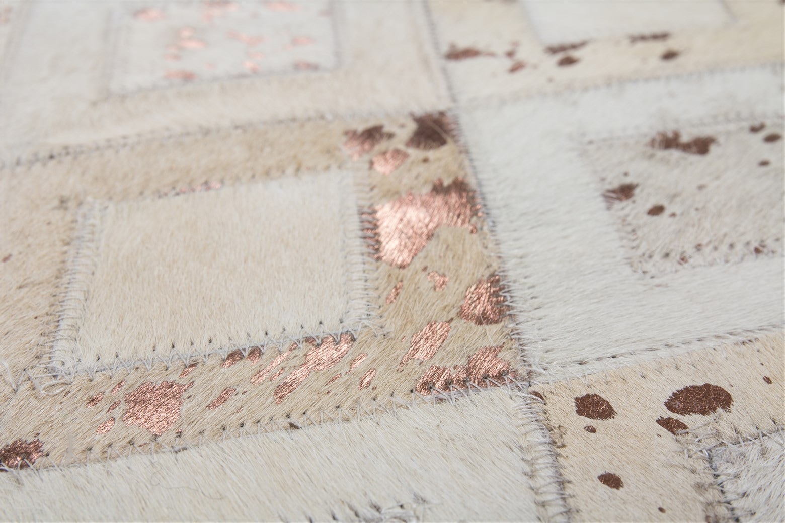 Kayoom Teppich »Spark 110« rechteckig 8 mm Höhe 100% Leder, metallische Effekte, handgenähtes Unikat