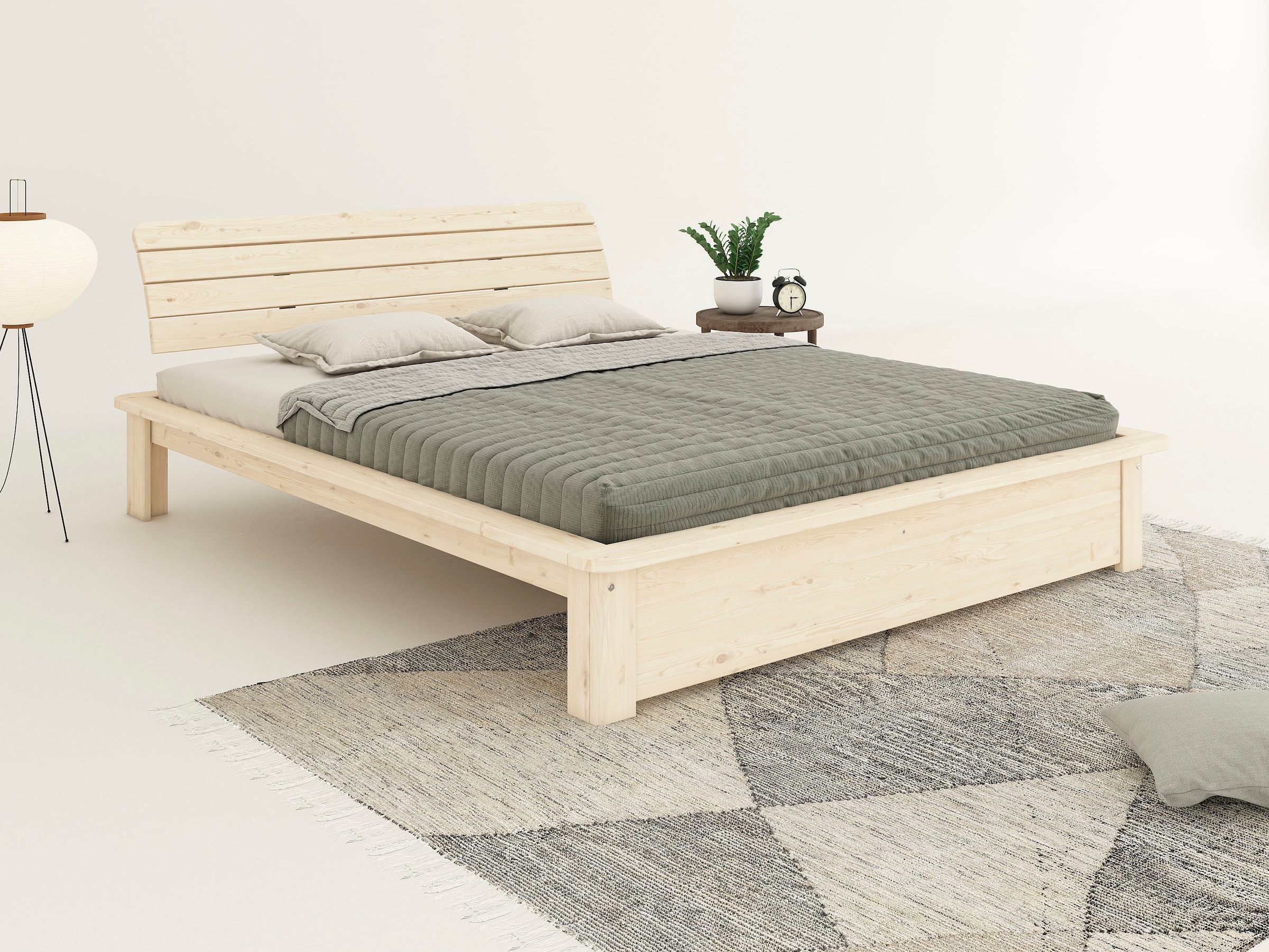 GOODproduct Lit en bois massif »Antri, Futonbett, ergonomisch geformtes Kopfteil, stilvolles Design« Rahmen zur Ablage von Smartphone, mit Lattenrost, Bettkasten optional