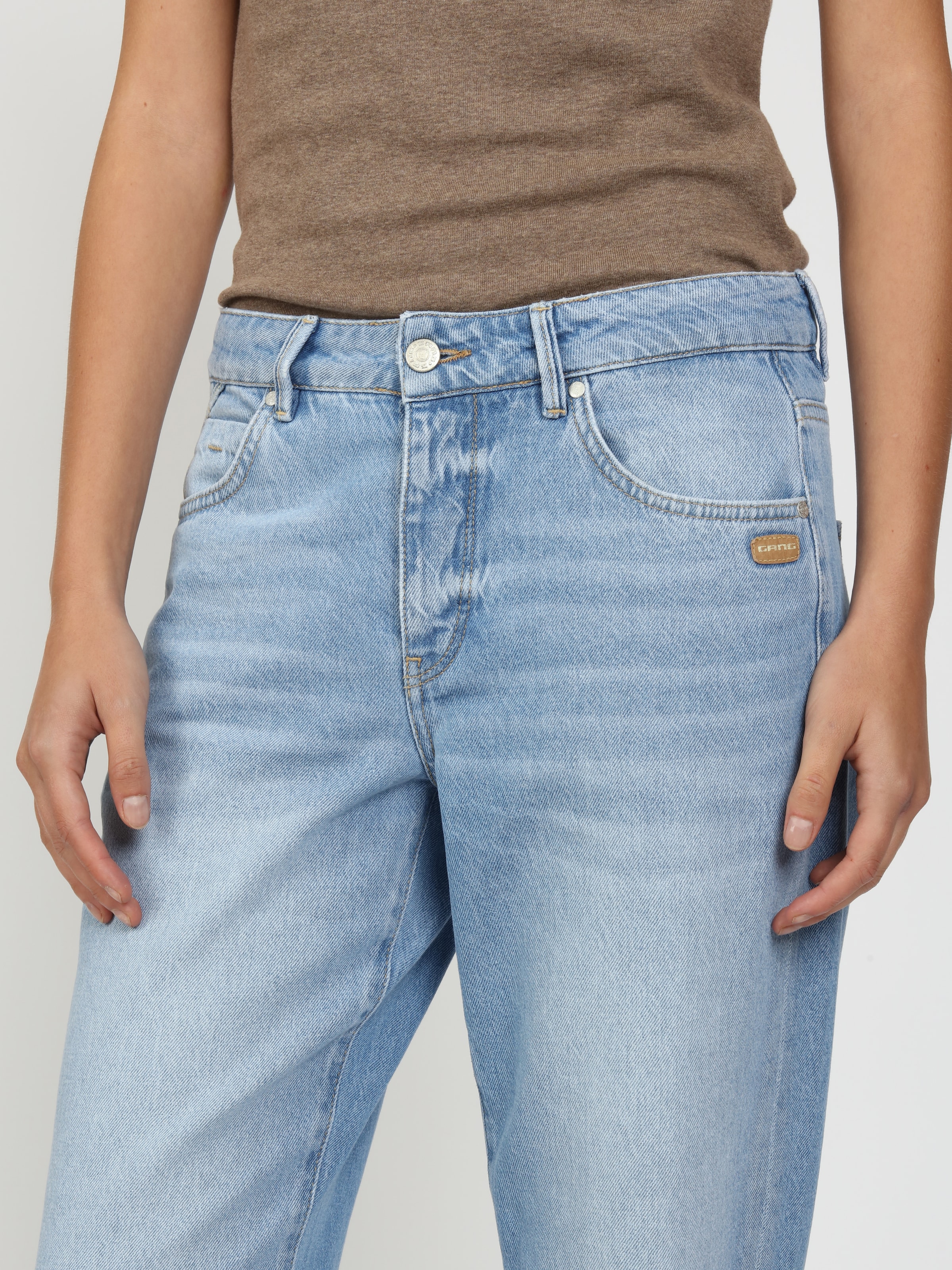 GANG Straight-Jeans »94THELMA« mit Detail oberhalb der Münztasche