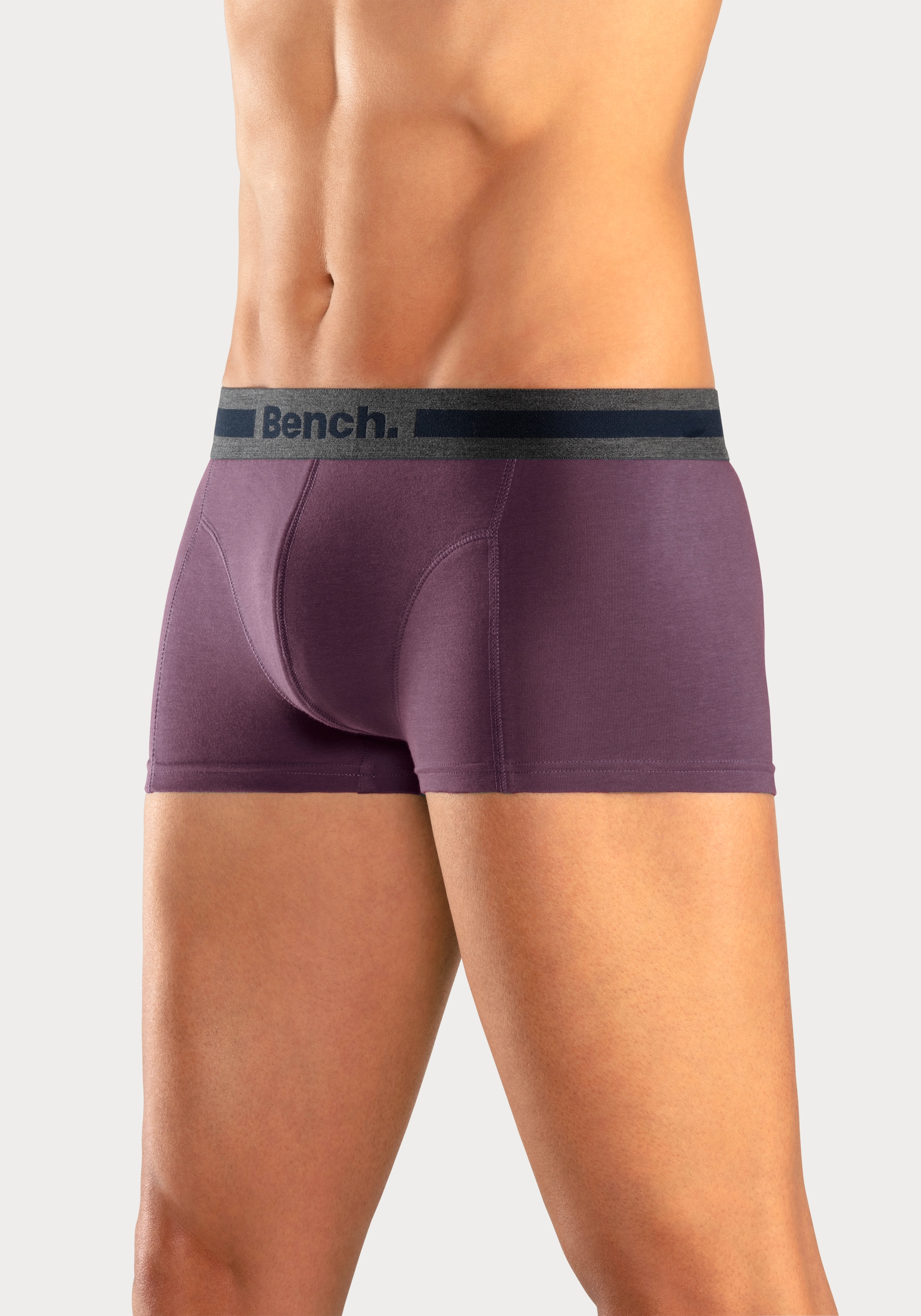 Bench. Hipster, (Packung, 4 St.), knapp sitzende Boxershorts aus Baumwollmischung