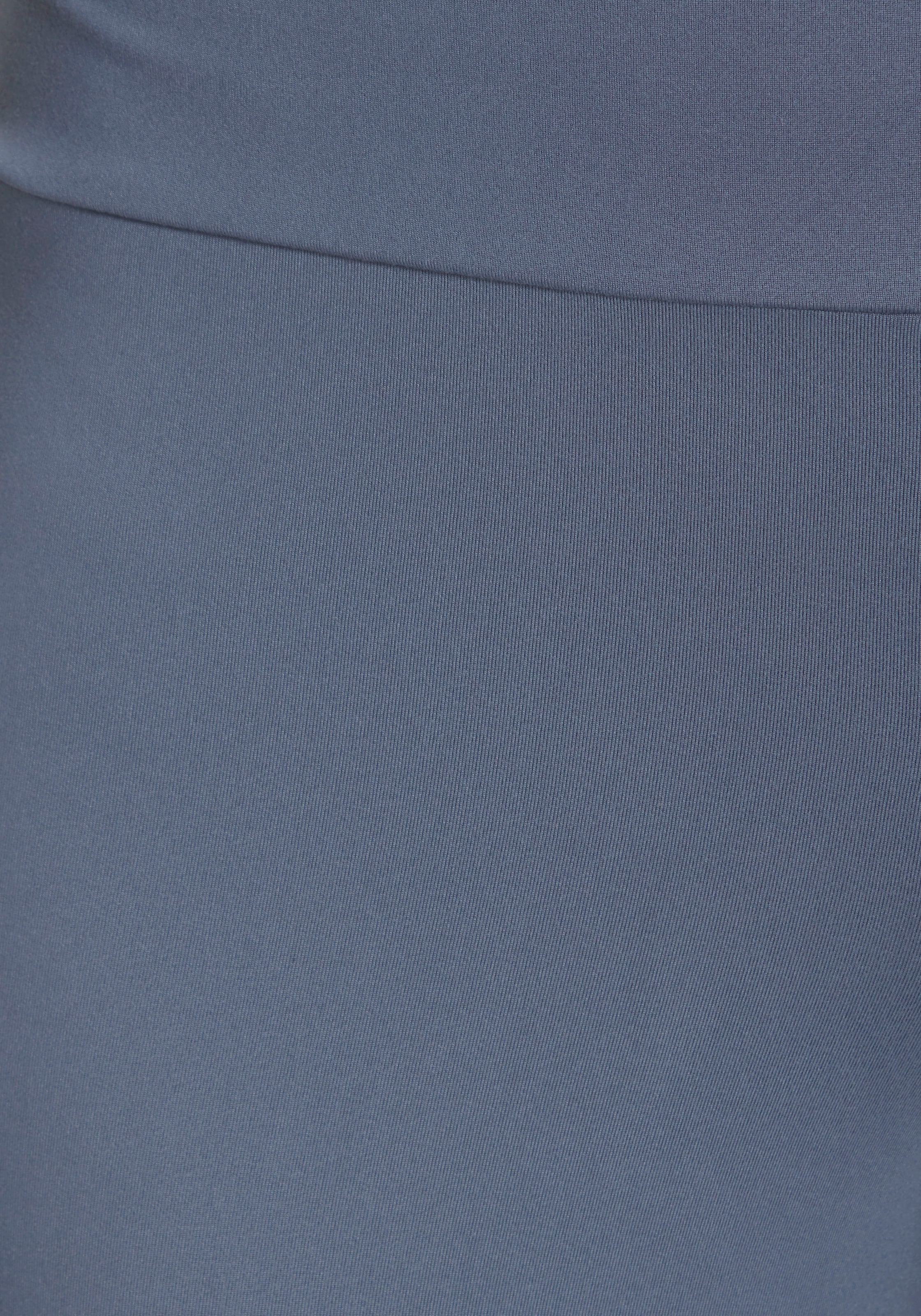 LASCANA Culotte  mit gerundetem Beinsaum in weich fliessender Qualität