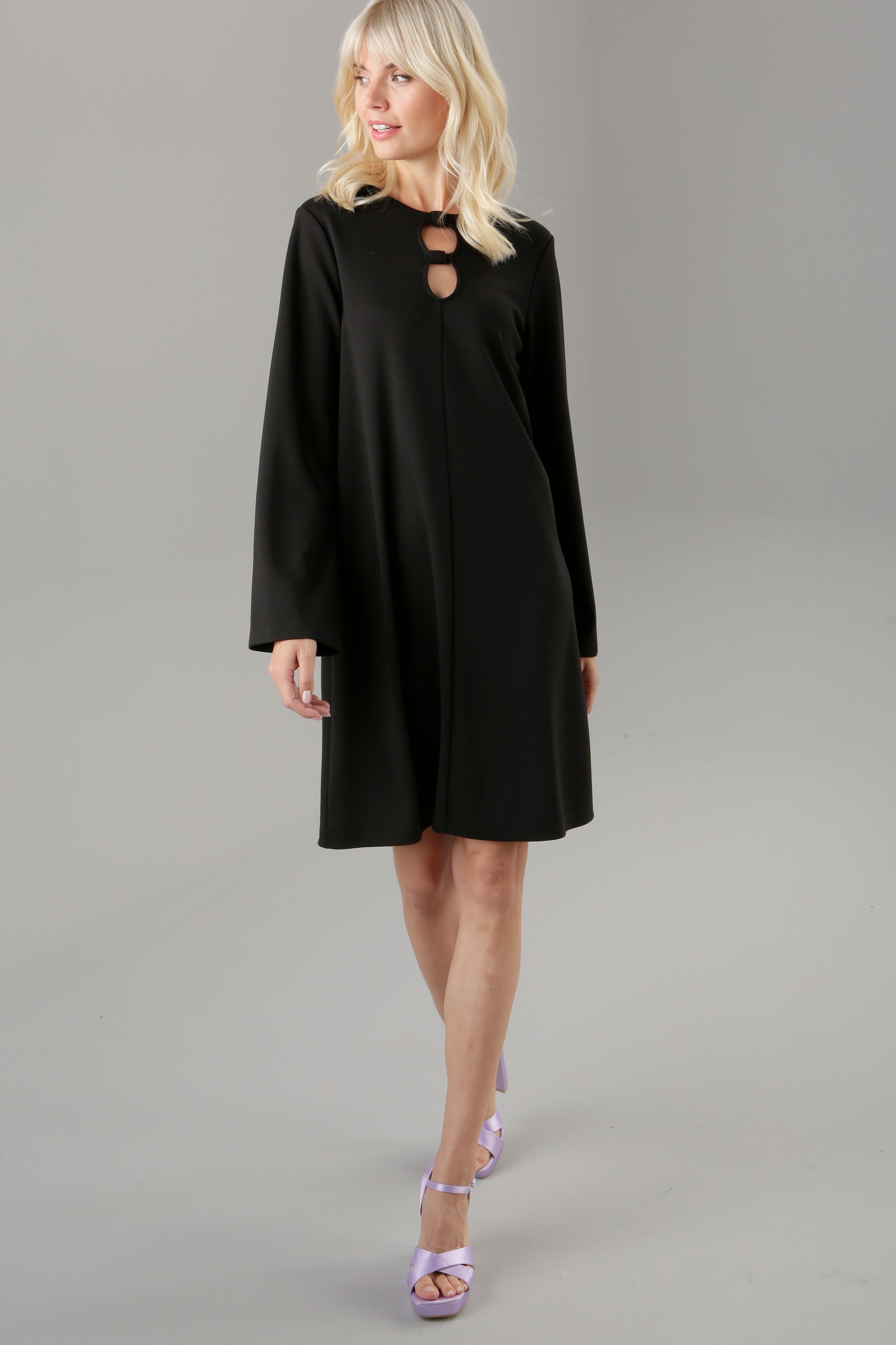 ♕ Aniston SELECTED Jerseykleid, mit Cut-Outs versandkostenfrei kaufen
