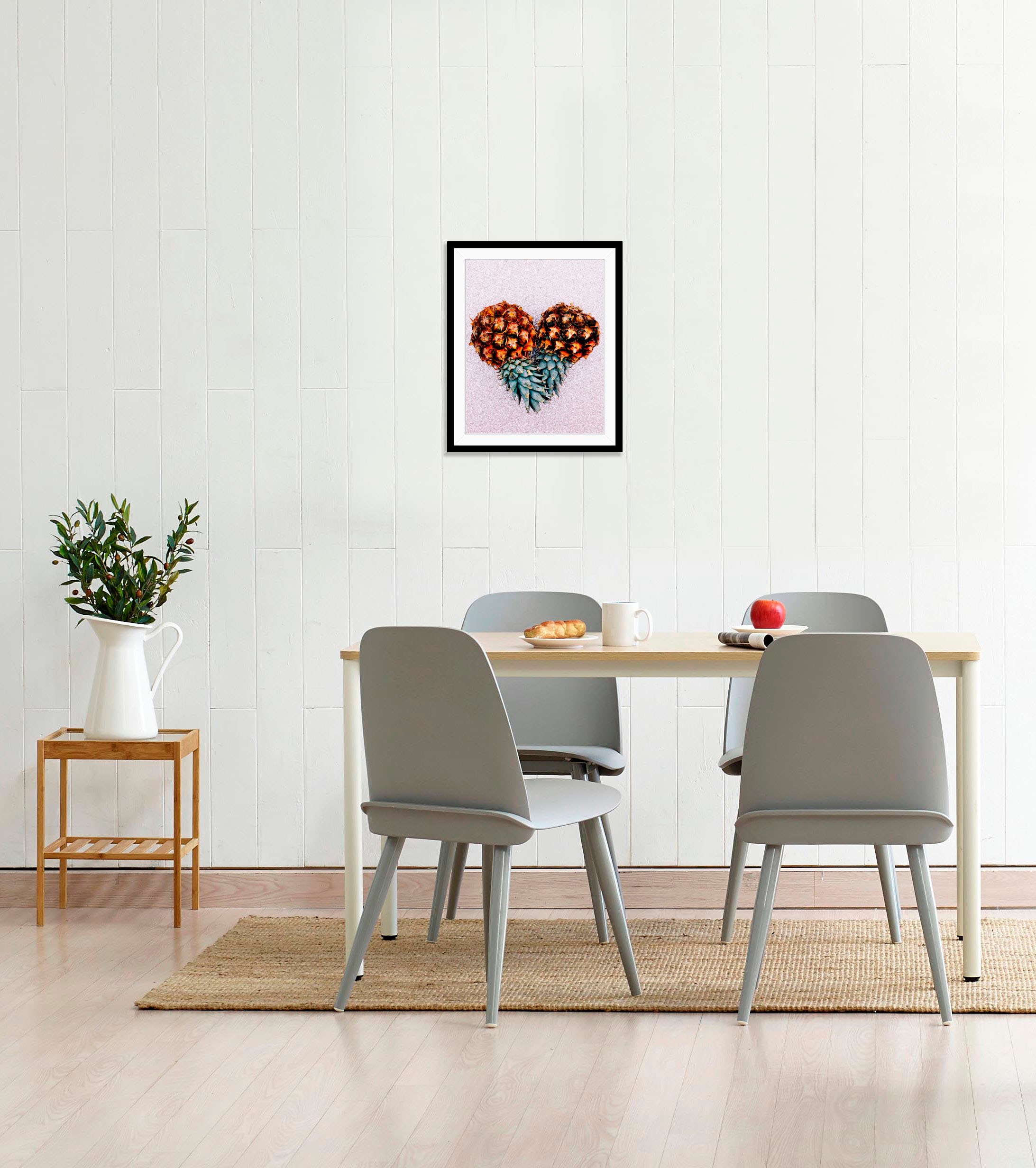 Image of queence Bild "Ole" Ananas Essen Figuren Herz Herzbilder Kunst Lebensmittel Obst Obst Bilder 1 Stk. tlg. HD Premium Poster-Druck inkl. Holzrahmen