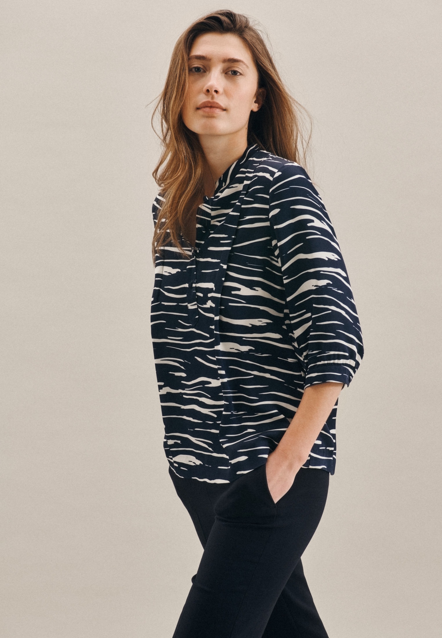 Image of seidensticker Klassische Bluse »Schwarze Rose«, 3/4-Arm Kragen Druck bei Ackermann Versand Schweiz