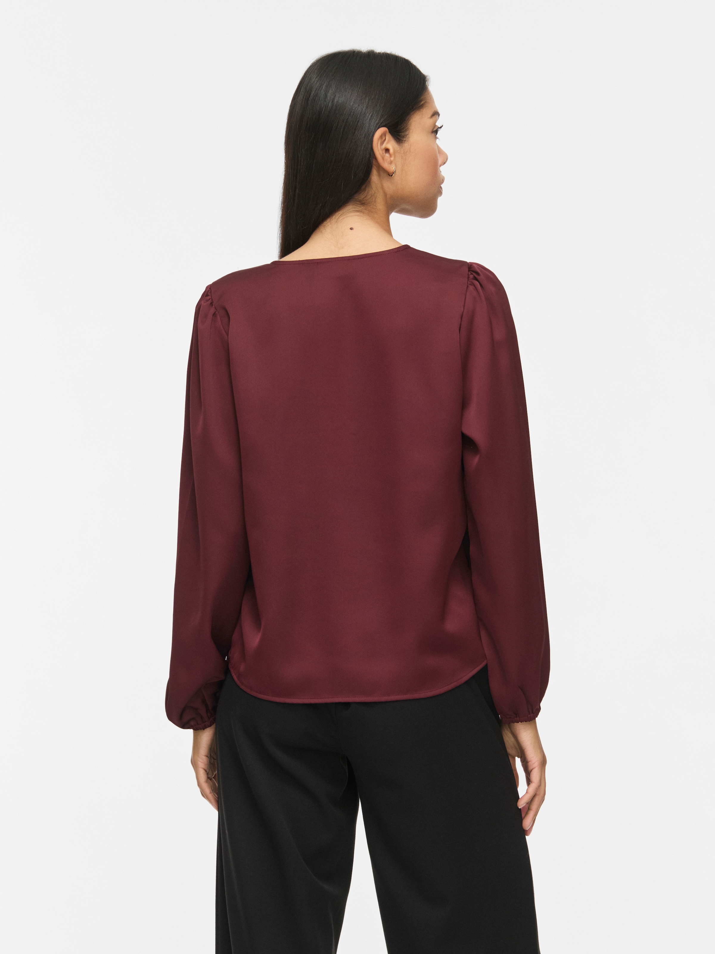 Vila T-shirt à manches longues »VIELLETTE L/S SMOCK SATIN TOP - NOOS« fibre synthétique, coupe régulière