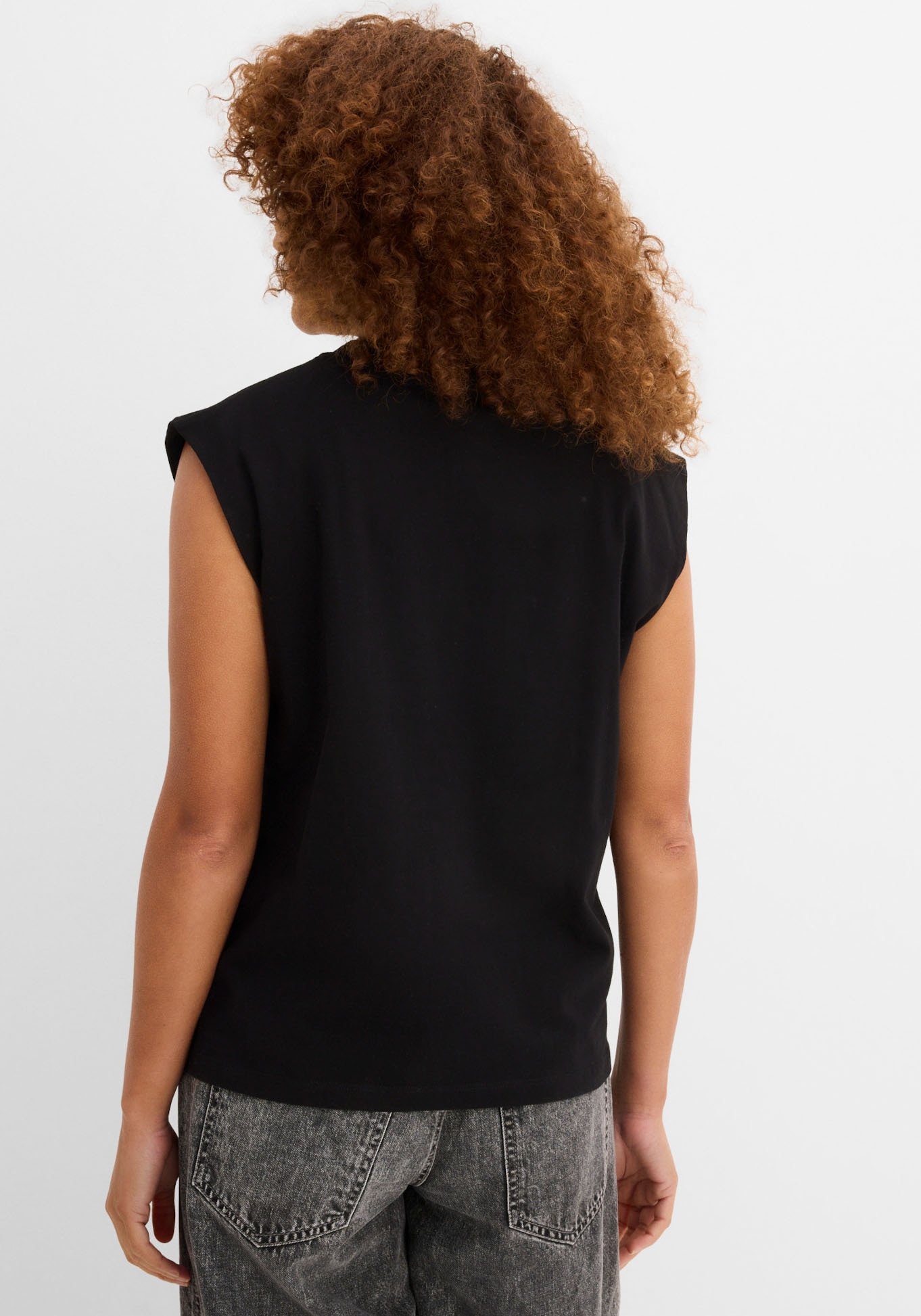 bonprix T-shirt oversize lässiger Oversize-Schnitt, verstärkte Schulter, ärmellos