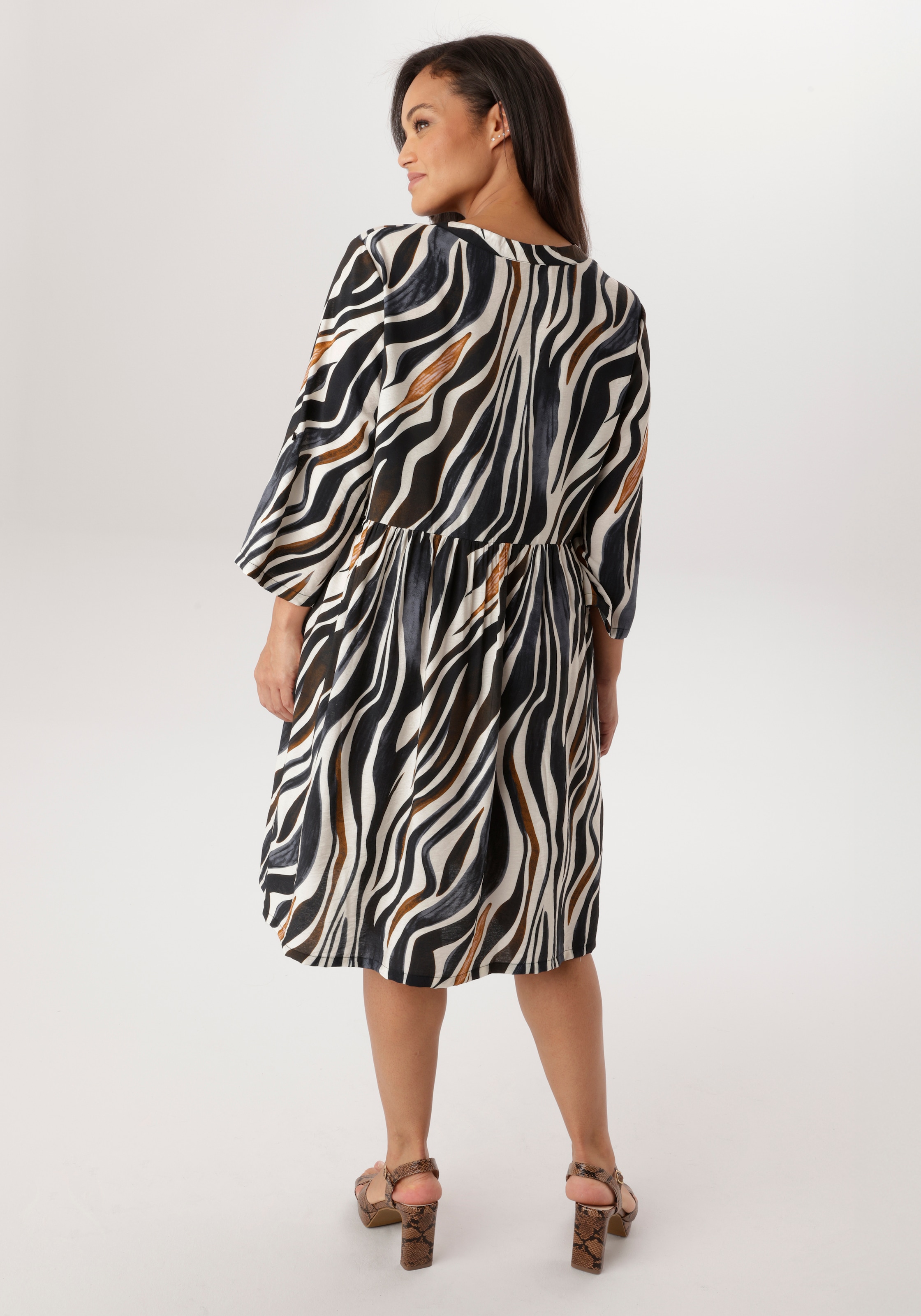 Aniston PLUS Robe tunique im extravaganten Zebra-Print - NEUE KOLLEKTION