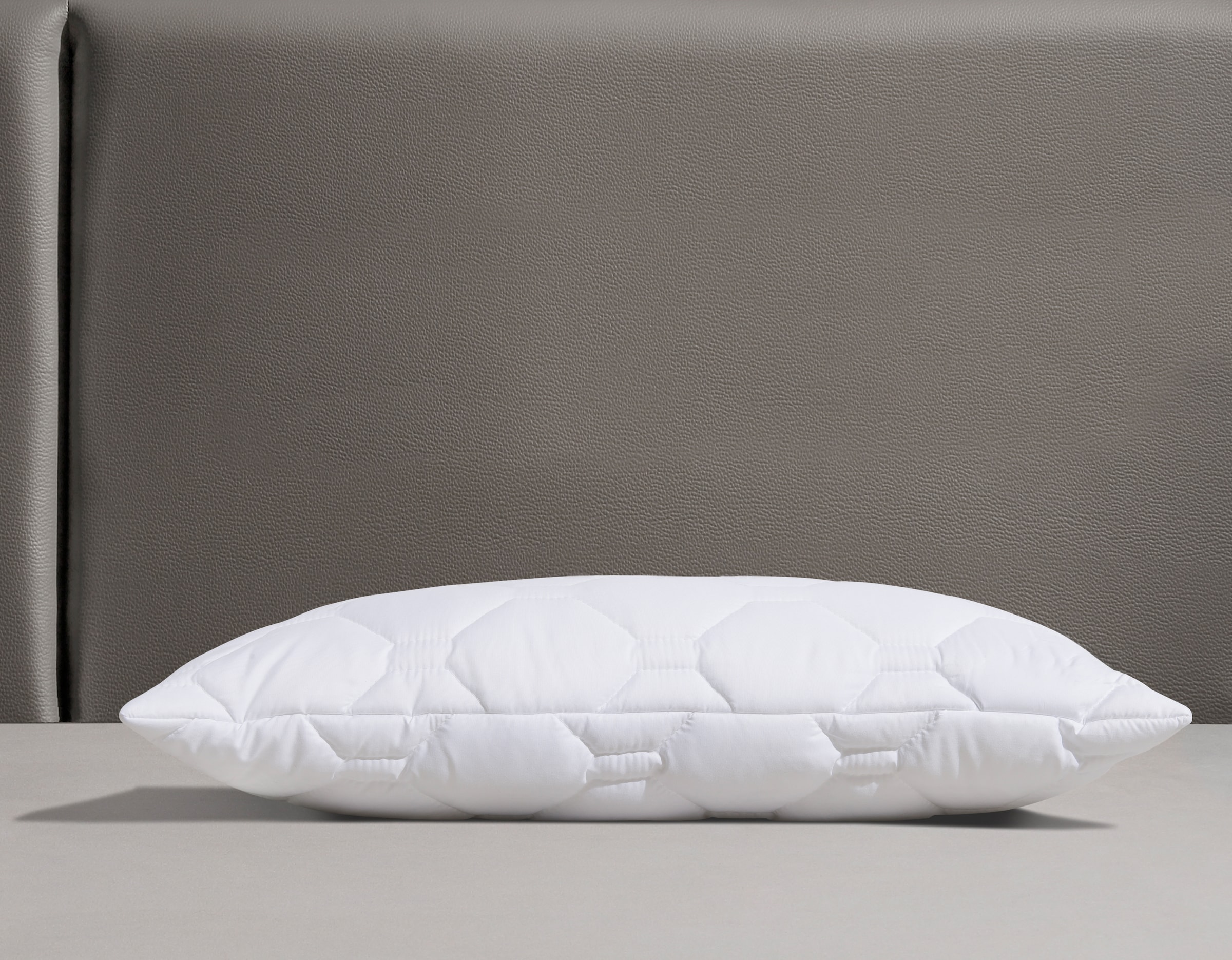 GOODproduct Microfaserkissen »Rike Kopfkissen 40x80 cm, 80x80 cm« Füllung: Polyester Bezug: Polyester 1 Stk. tlg. Kissen mit sehr guter Atmungsaktivität und kochfest bis 95°C
