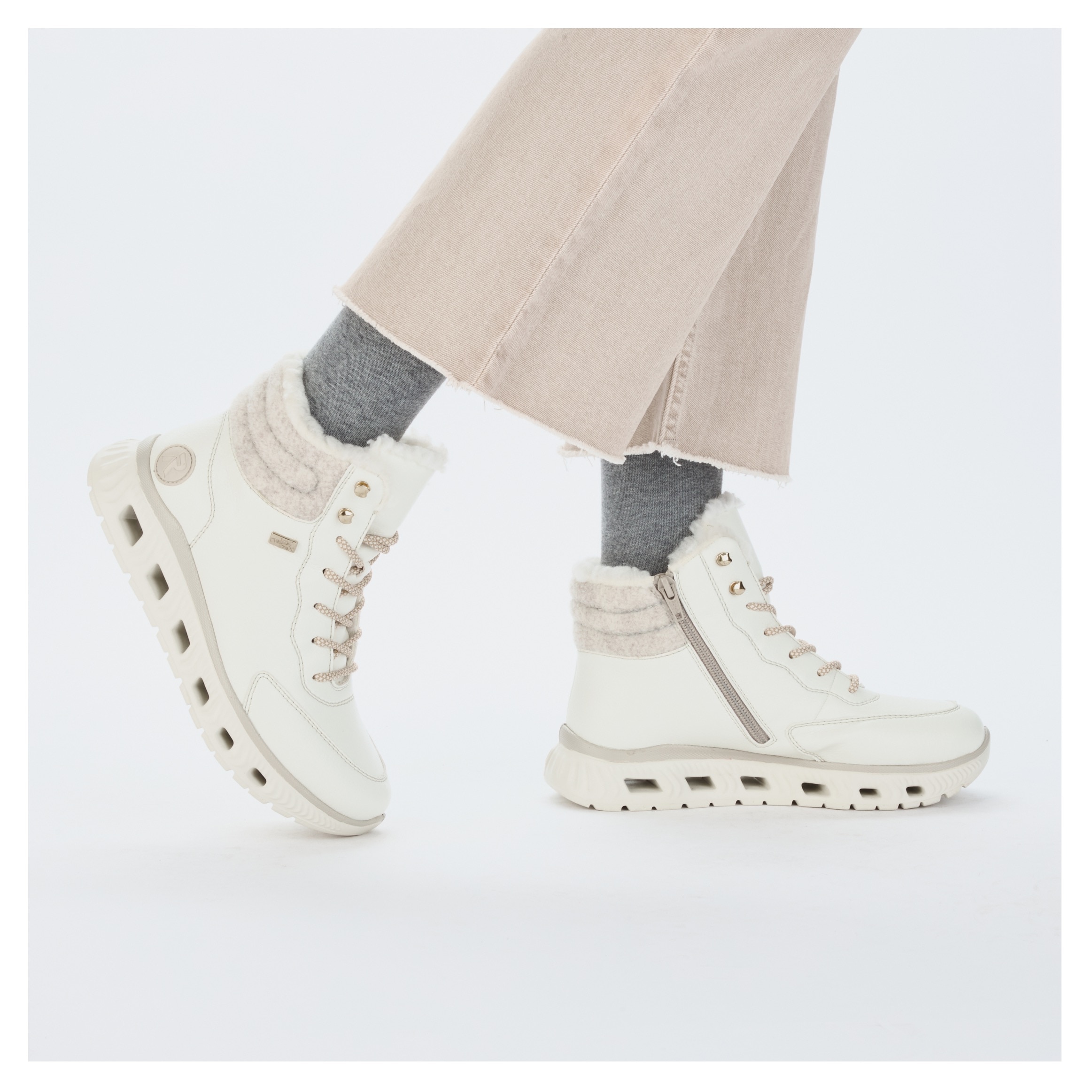 Rieker Winterboots  mit gepolsterte Textilinnensohle dank MemoSoft