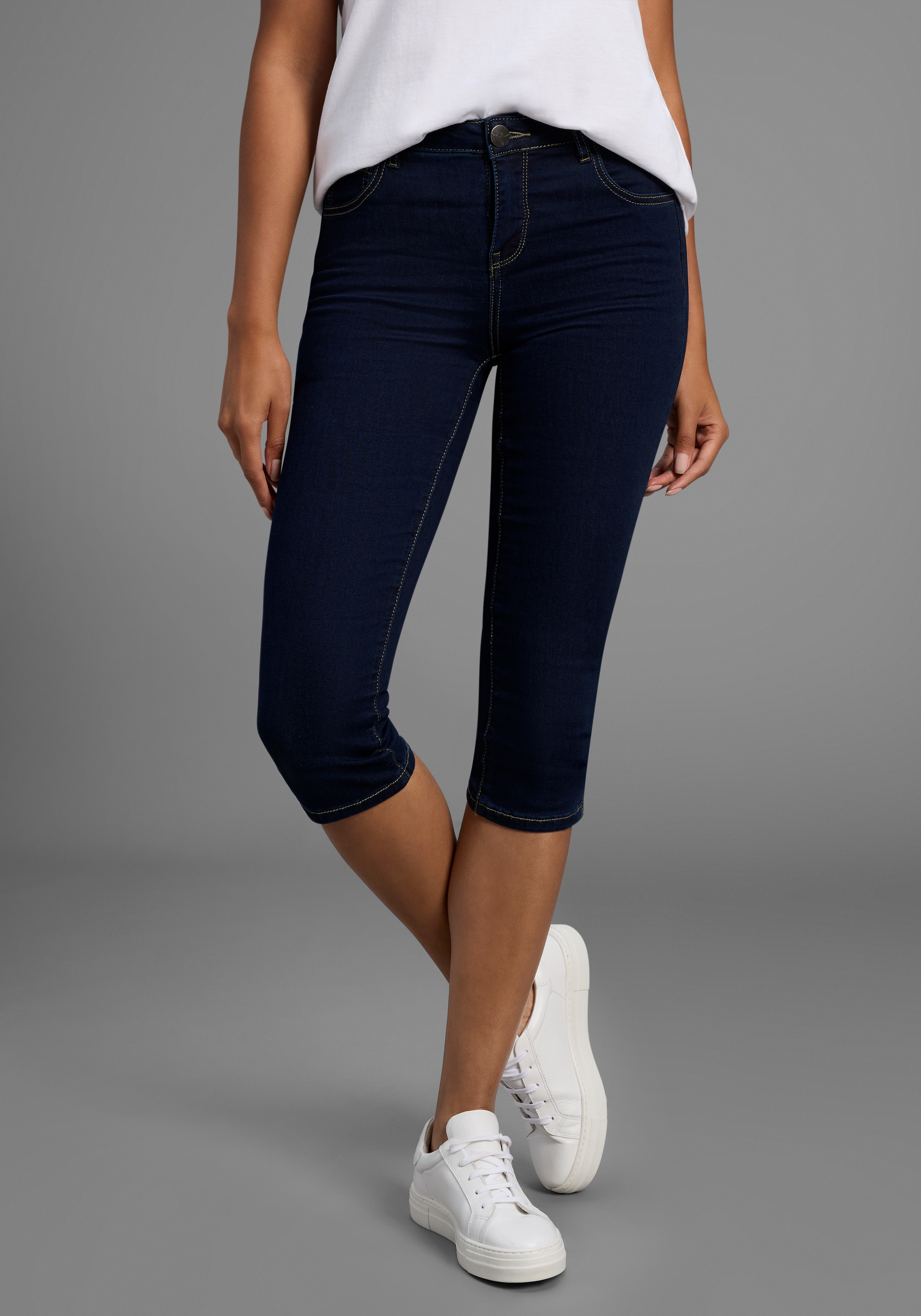 Image of Arizona Caprijeans "Ultra-Stretch" extra-enger Schnitt, modischer Beinabschluss mit Schlitz