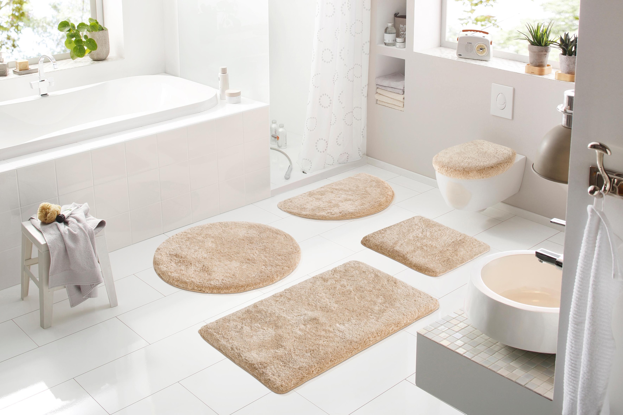 Grund Badematte »Melos, Badvorleger, Badezimmer Teppich, sehr weich«, rutschhemmend beschichtet, fussbodenheizungsgeeignet, melierte Optik, sehr weicher Flor, Melange-Effekt, Made in Europe