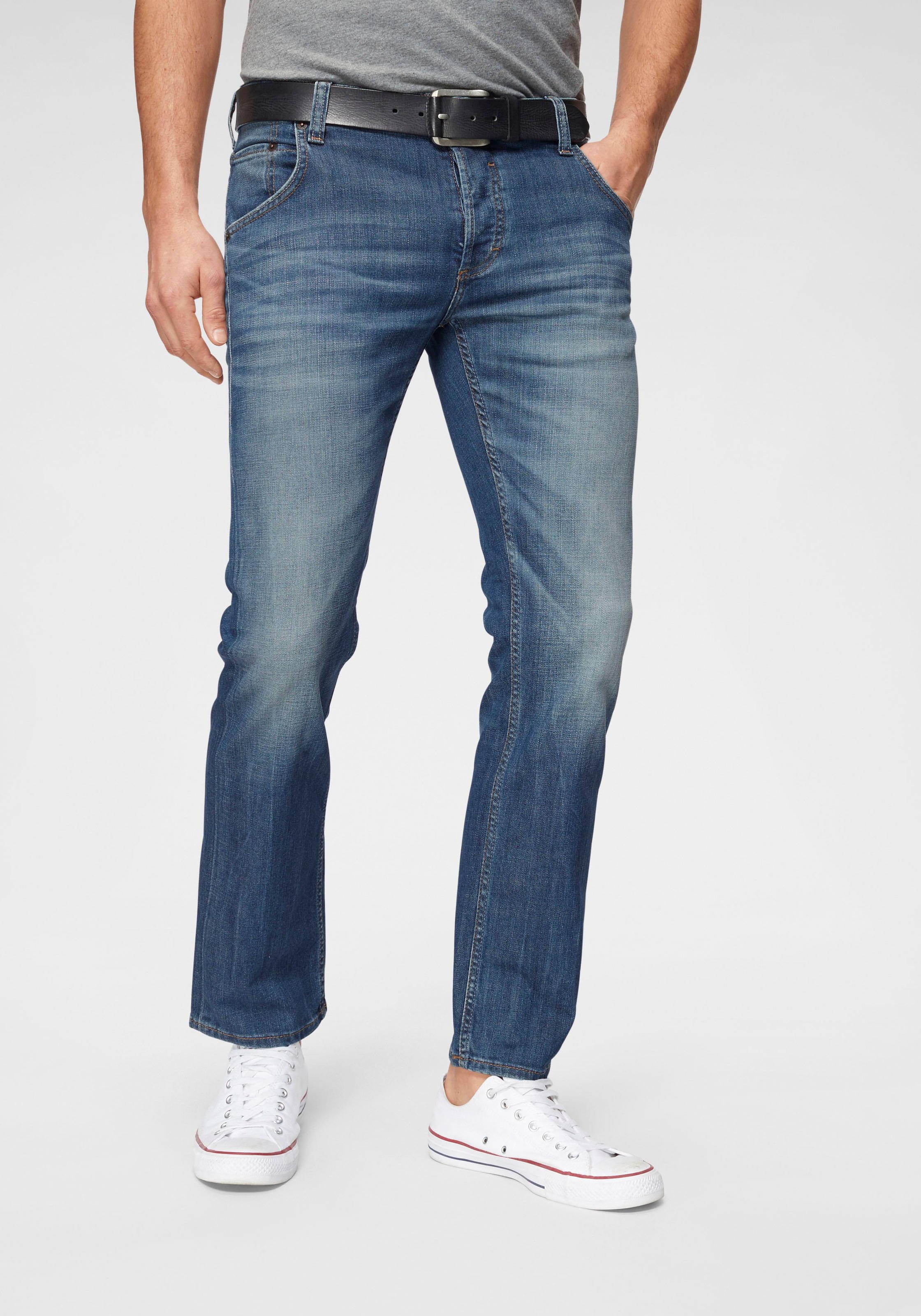 Image of MUSTANG Straight-Jeans »MICHIGAN«, in 5-Pocket-Form bei Ackermann Versand Schweiz