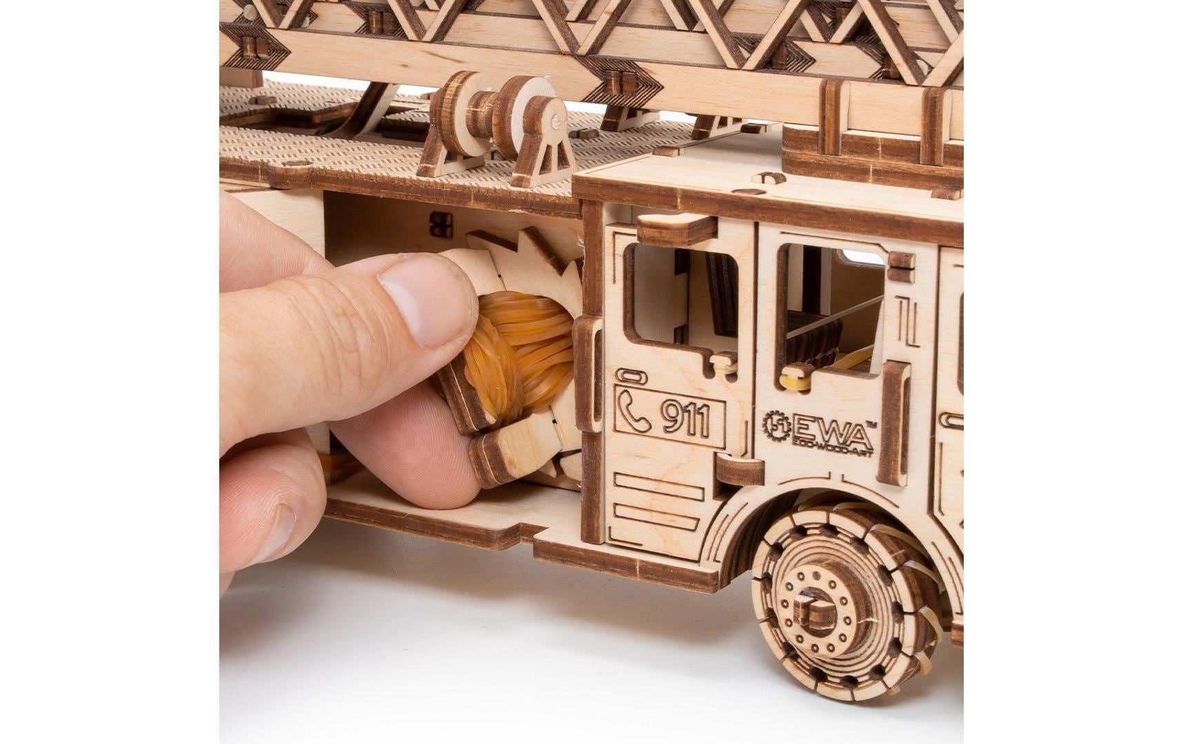   Modellbausatz »Eco-Wood-Art Feuerwehrauto« 439 Stk. tlg.
