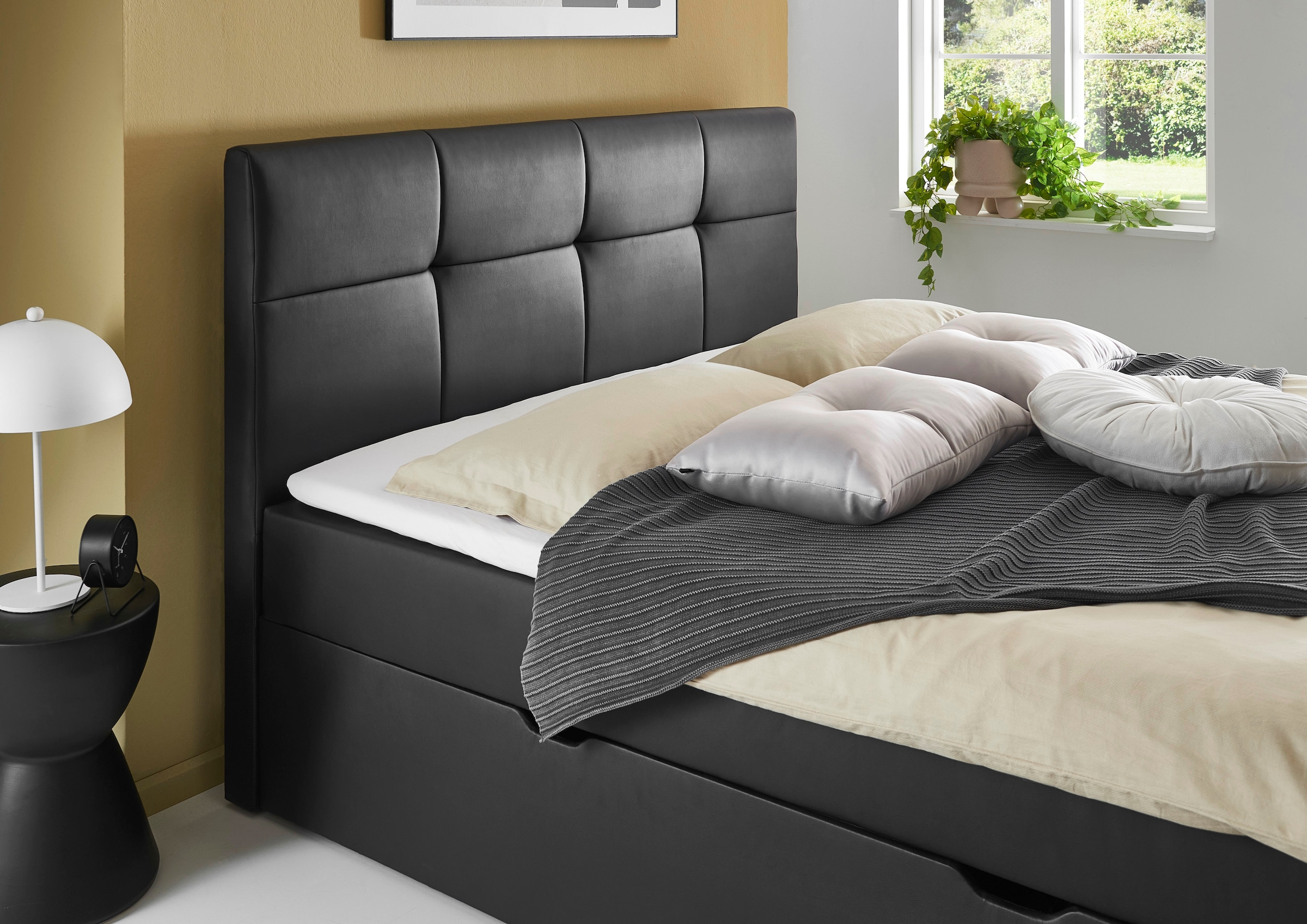 PLACES OF STYLE Lit de boxe »Mizzana inkl. Bettkasten, erhältlich in der Grösse 180x200cm, H3« Bezug aus Kunstleder, inkl. PU-Schaumtopper