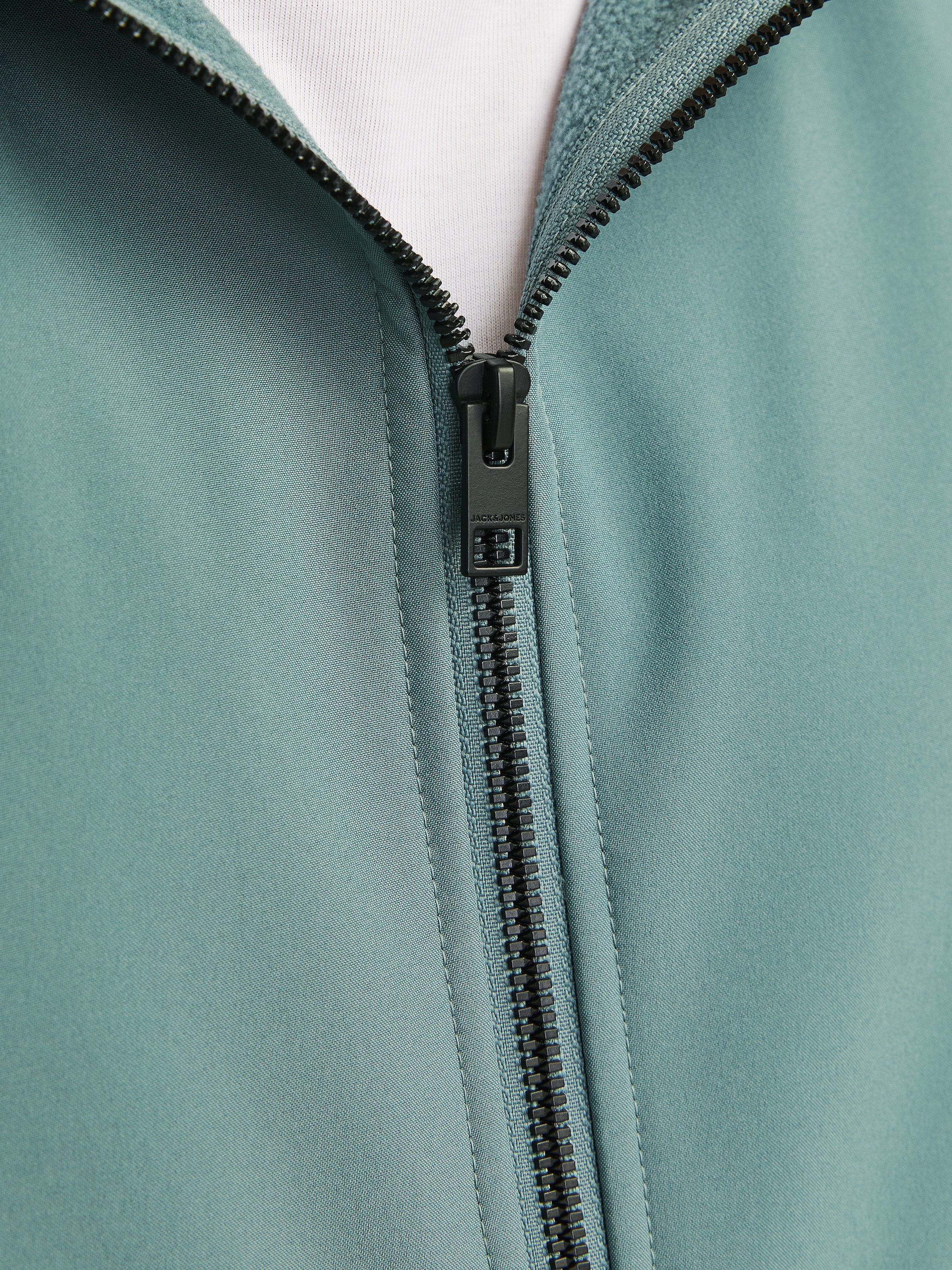 Jack & Jones Softshelljacke »JJEBASIC SOFTSHELL HOOD NOOS«, mit Kapuze
