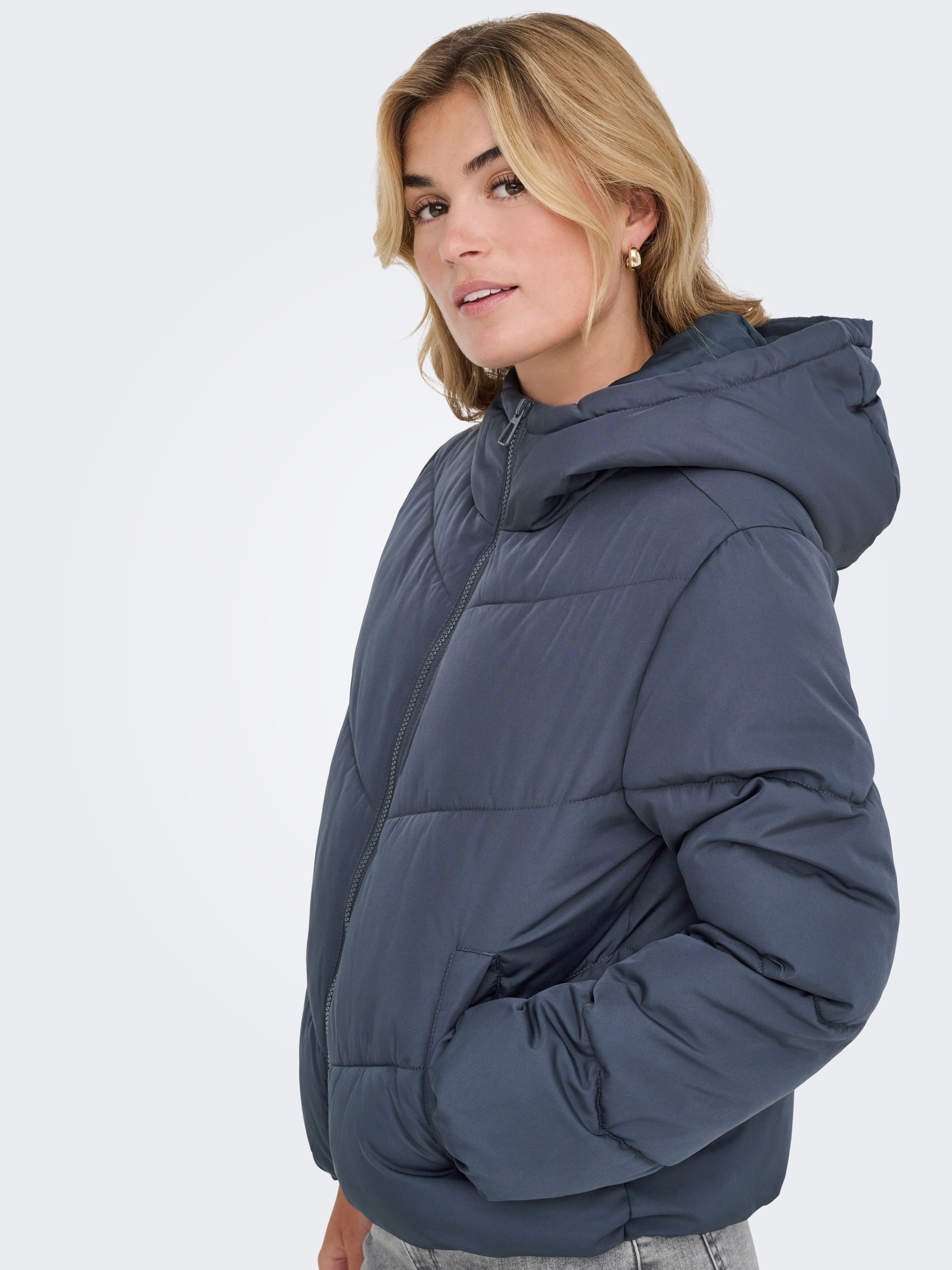 ONLY Steppjacke »ONAGNETE PUFFER HOOD JACKET OTW ZL«, mit Kapuze