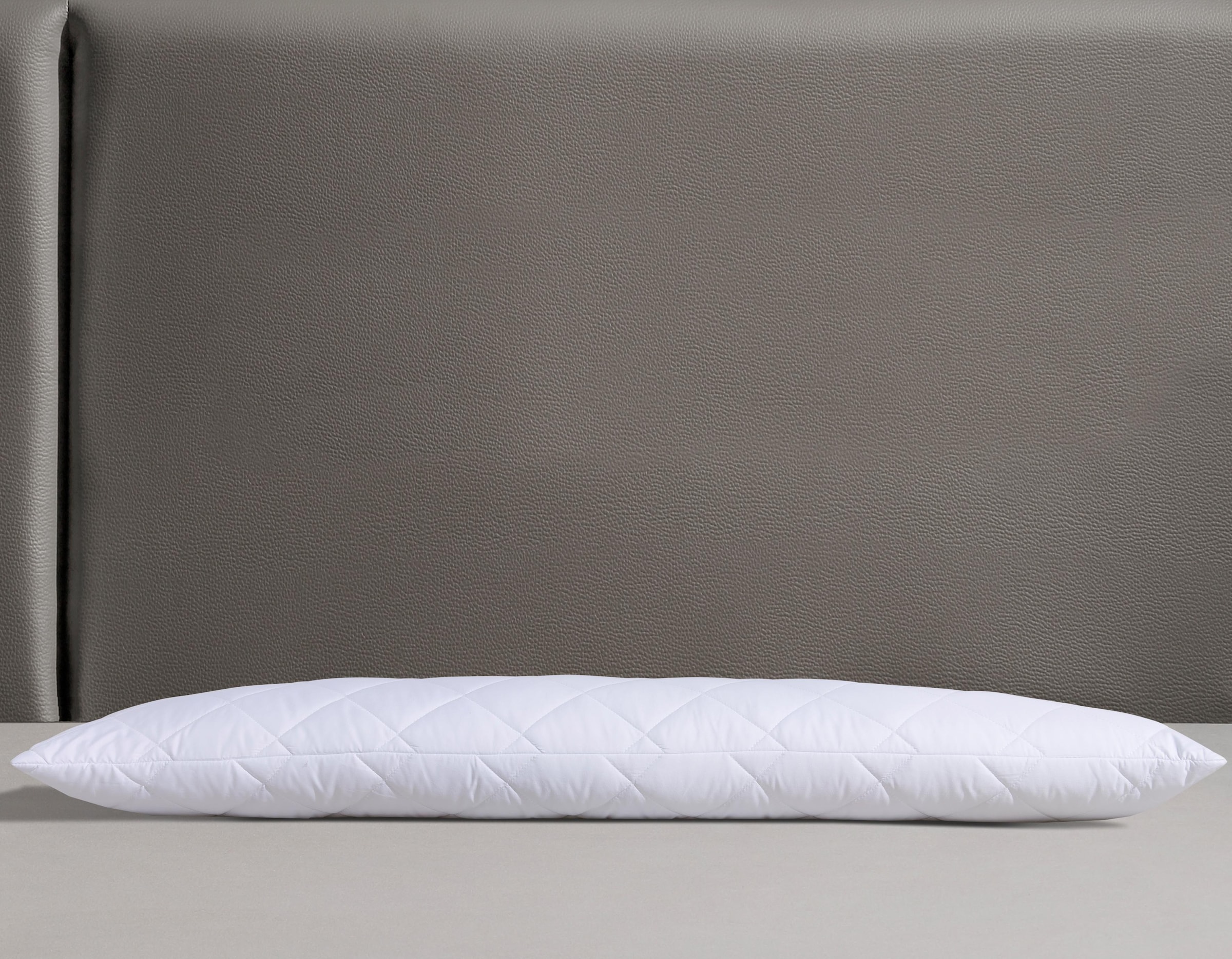 Beco Seitenschläferkissen "Medibett Kissen, Seitenschläferkissen, Stillkissen, 140 x 40 cm" Kissen Allergiker geeignet (Hausstauballergiker)