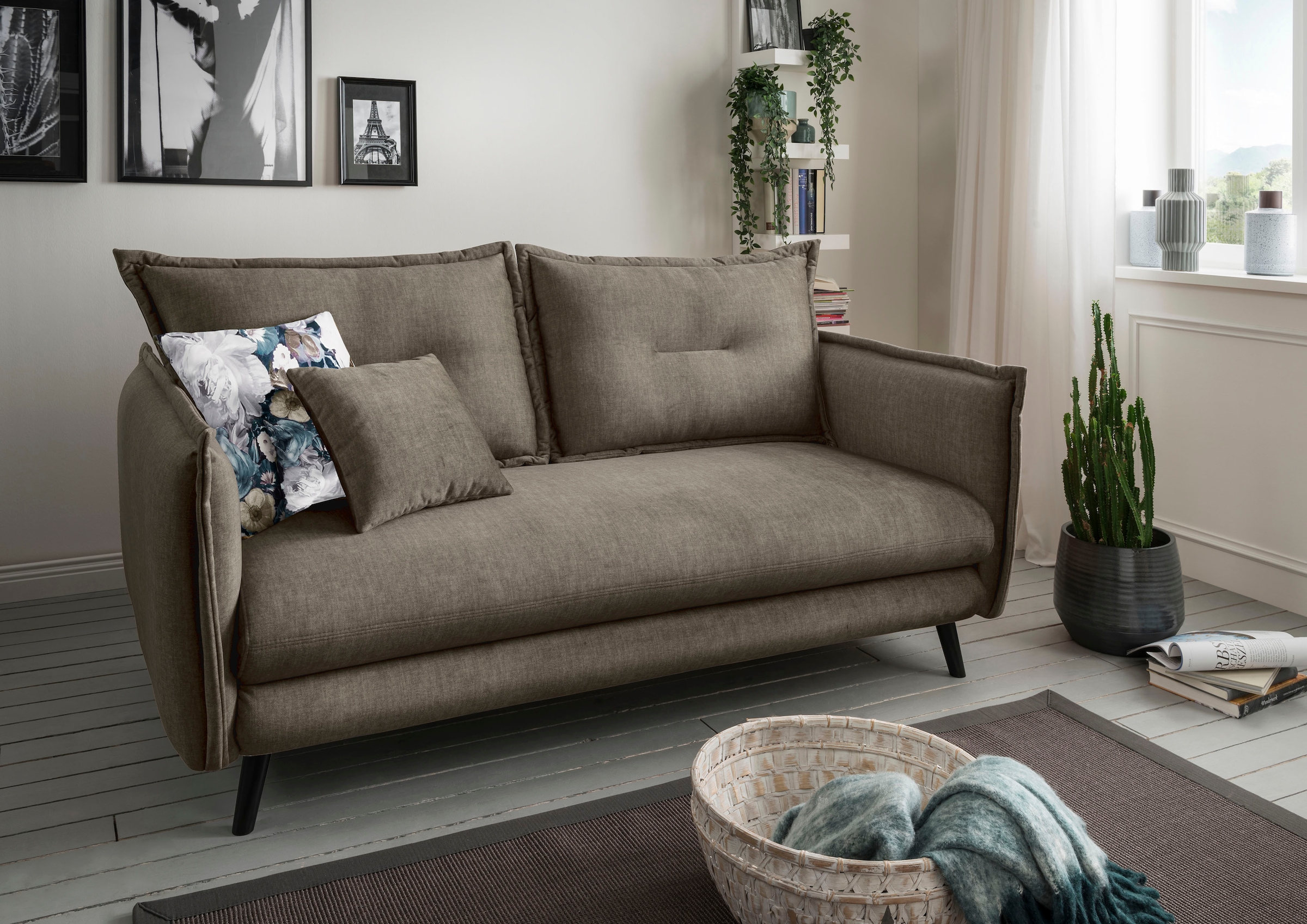 Image of Home affaire 3-Sitzer "Levke, Holzfuss anthrazit, modernes Design: Kissen Optik, bequem" Velours, Kissen: Microfaser, inkl. Rücken- und Zierkissen