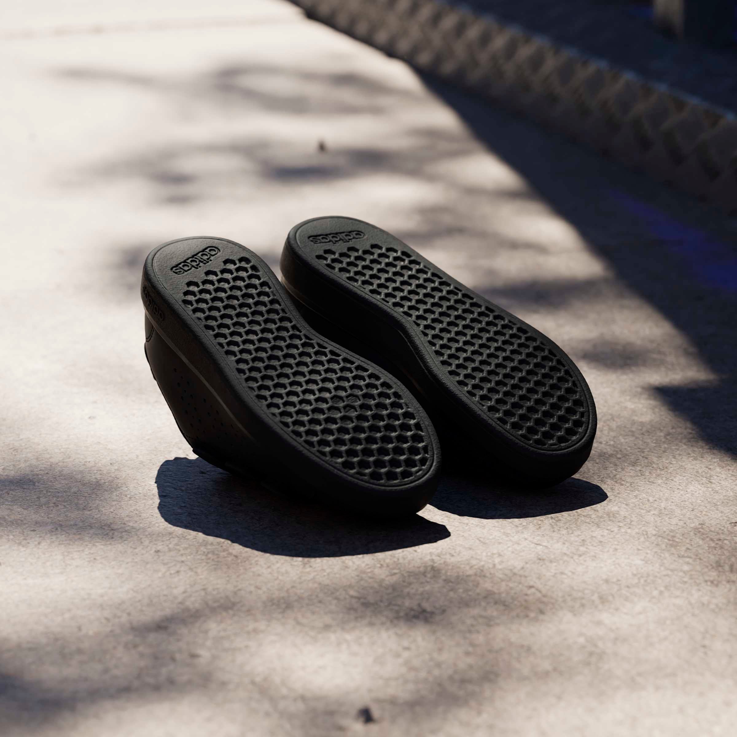 adidas Sportswear Chaussures à scratch »ADVANTAGE BASE 2.0 KIDS«  Design auf den Spuren des adidas Stan Smith, für Kinder & Jugendliche