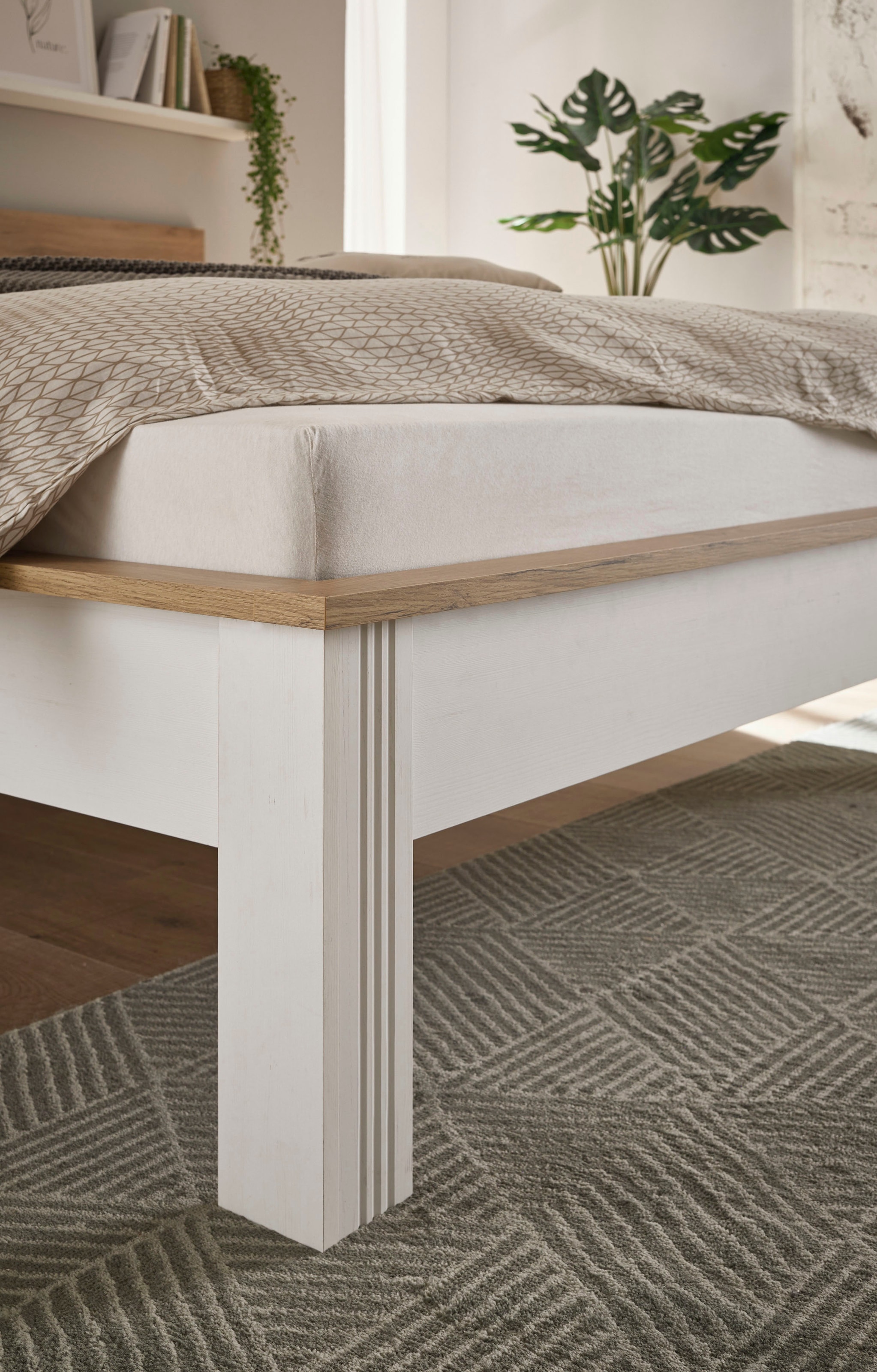 Home affaire Schlafzimmer-Set »Westminster«, Bett Breite Liegefläche 90 oder 140cm und 1 Nachtkommode