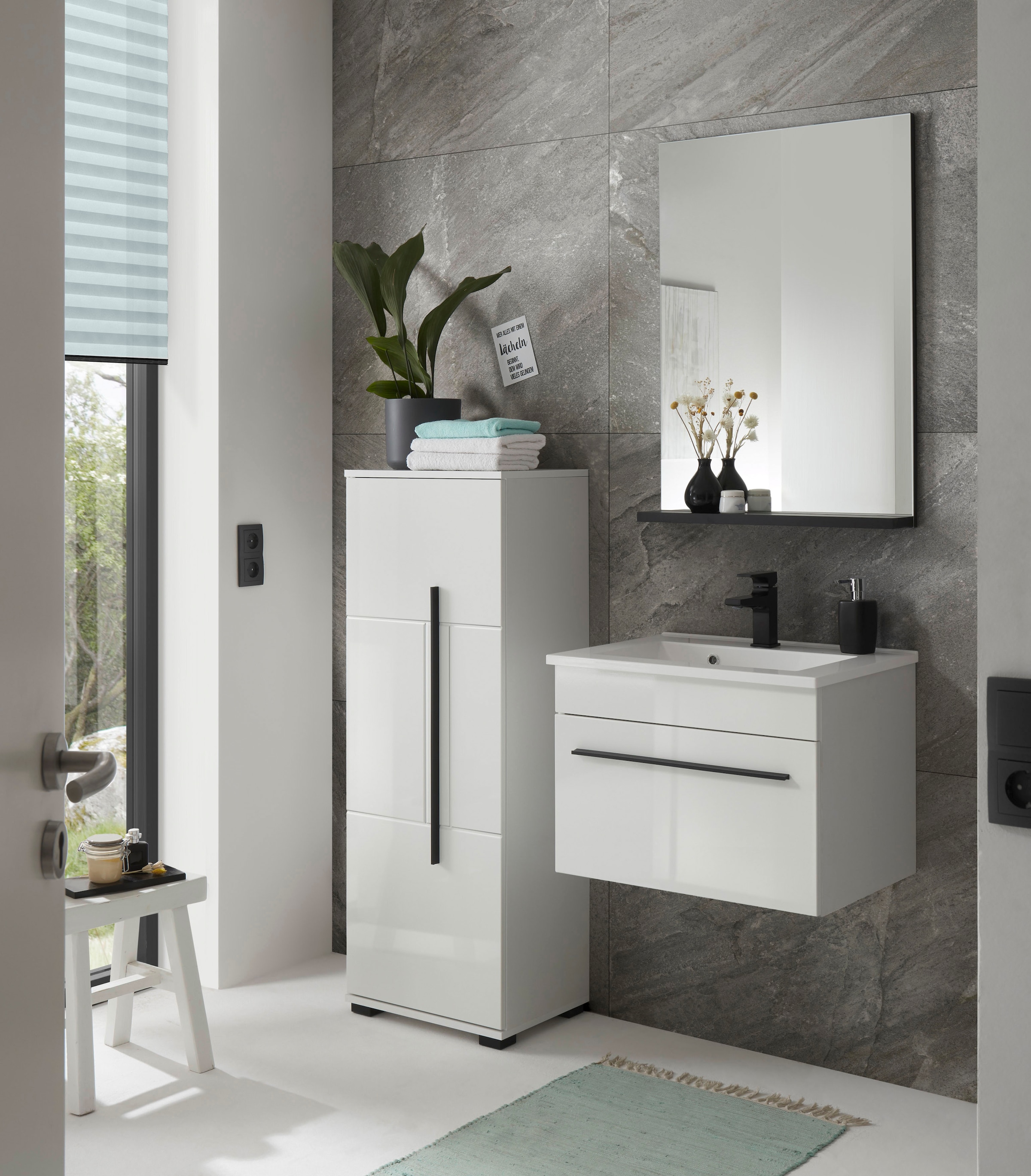 INOSIGN Midischrank »Cantara, Badschrank in Hochglanz Weiss, Schrank im modernen Design«, mit schwarzen Griffen, ausreichend Stauraum
