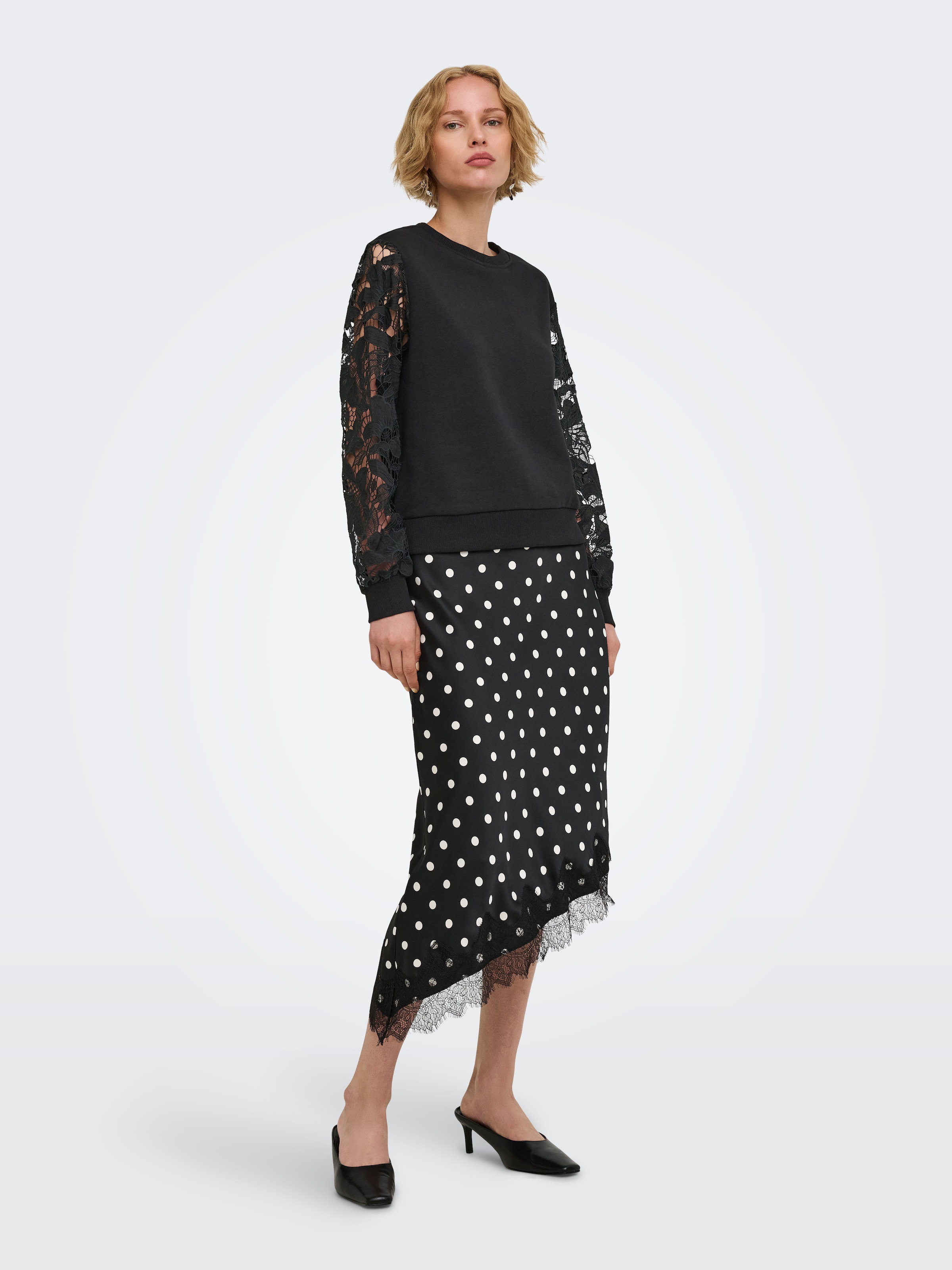 ONLY Sweatshirt »ONLSTILLA L/S LACE SLEEVES CS SWT«, Baumwollmischung, regular fit
