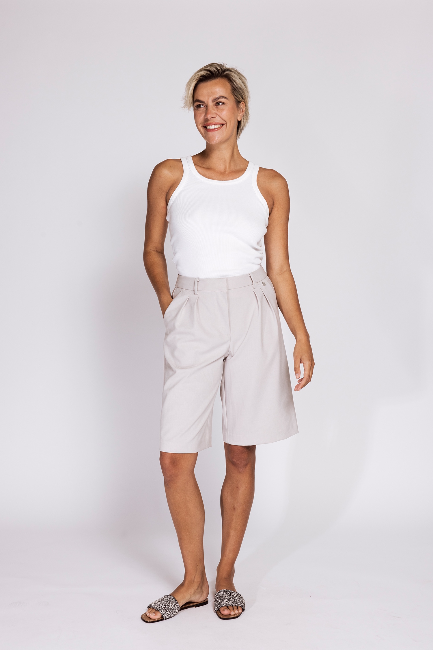 Zhrill Bermuda »IRIS«  coupe décontractée, jambes larges, pour journées d'été relax