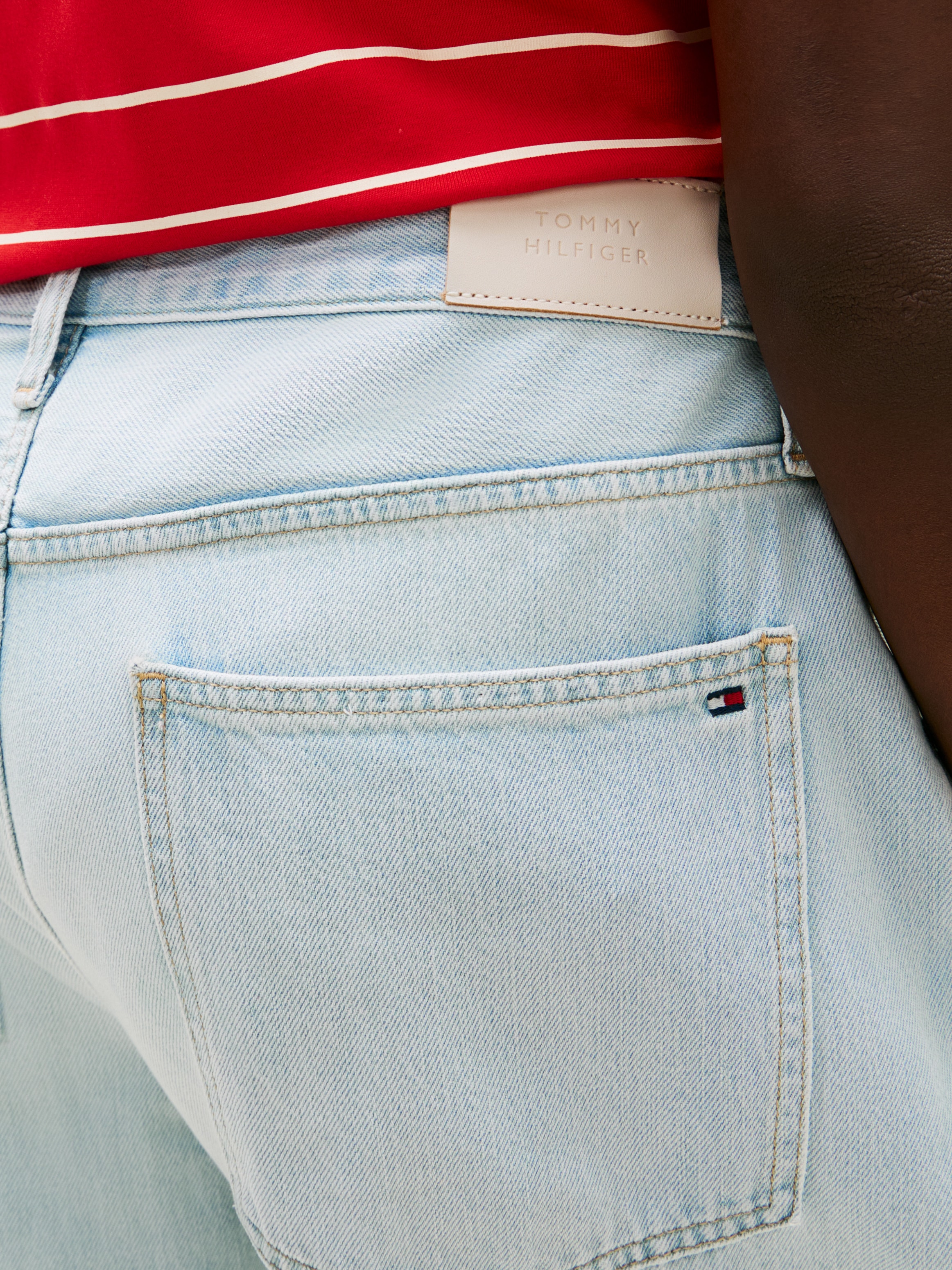 Tommy Hilfiger Curve Regular-fit-Jeans »CRV DNM TAM BARREL RW« in grossen Grössen